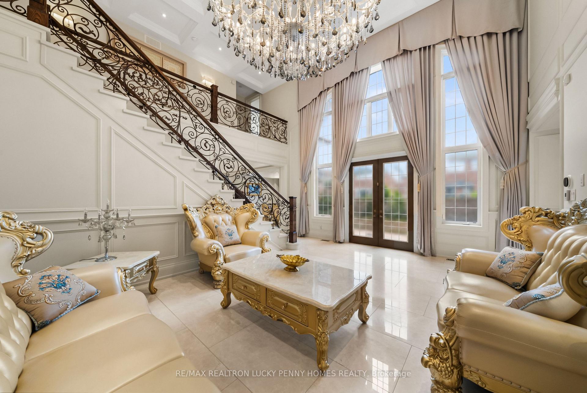 Photo 7 of 16 Rinas Avenue, Markham, Victoria Square — HOMEH