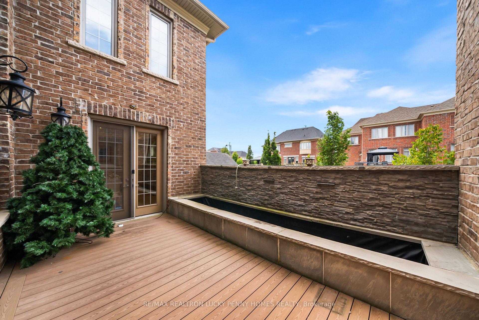 Photo 8 of 16 Rinas Avenue, Markham, Victoria Square — HOMEH