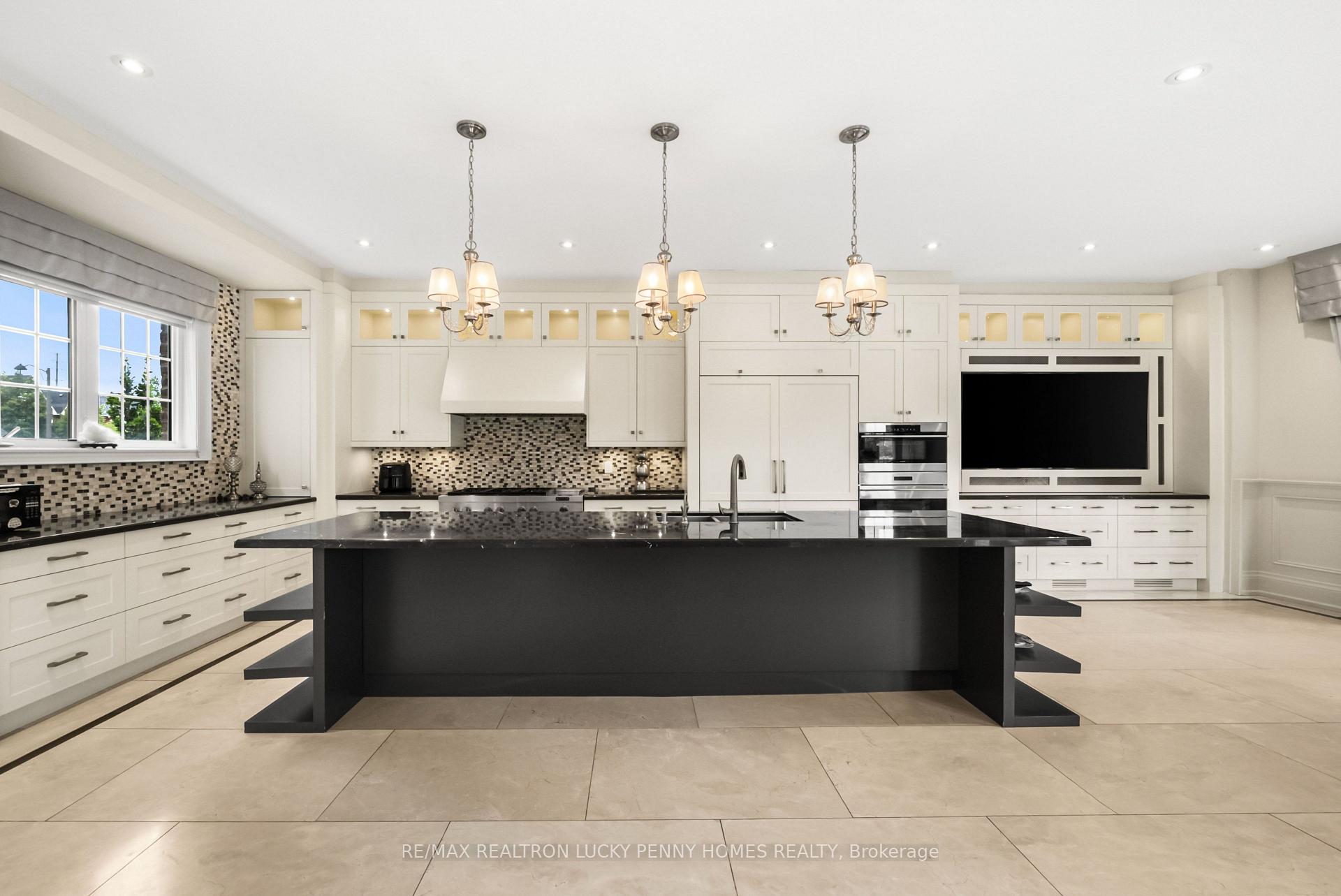 Photo 11 of 16 Rinas Avenue, Markham, Victoria Square — HOMEH