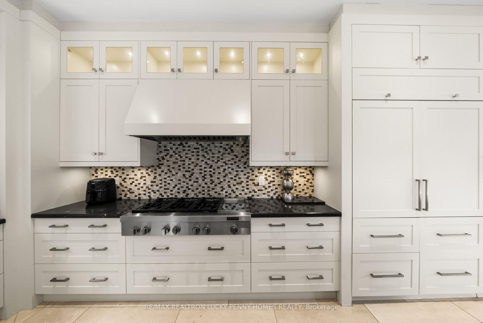 Photo 12 of 16 Rinas Avenue, Markham, Victoria Square — HOMEH