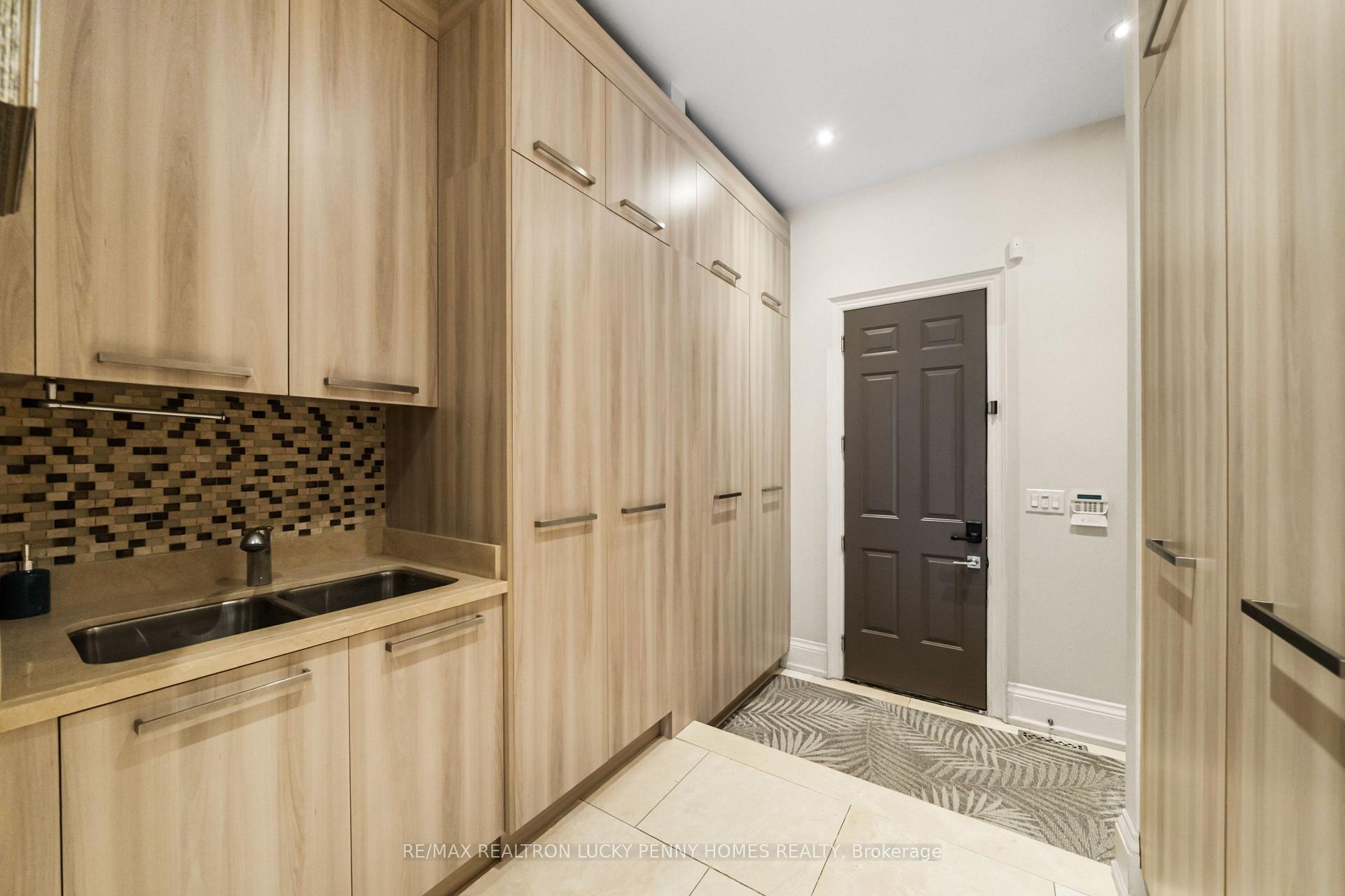 Photo 33 of 16 Rinas Avenue, Markham, Victoria Square — HOMEH