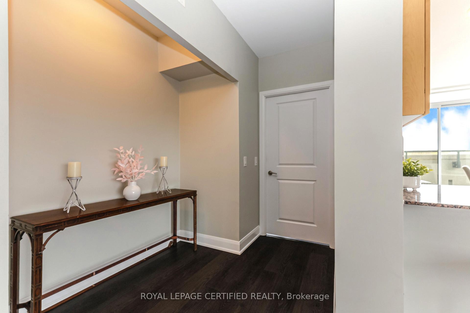 Photo 10 of Unit 711, 4700 Highway 7, Vaughan, East Woodbridge — HOMEH