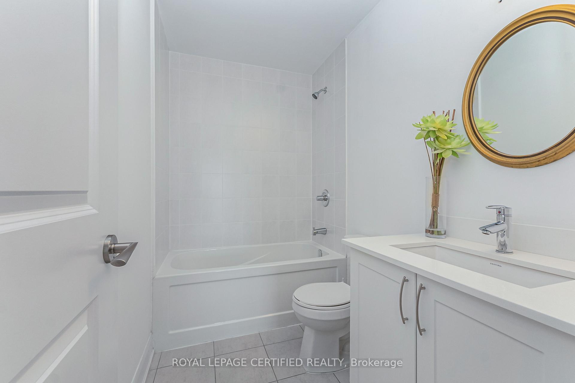 Photo 11 of Unit 711, 4700 Highway 7, Vaughan, East Woodbridge — HOMEH