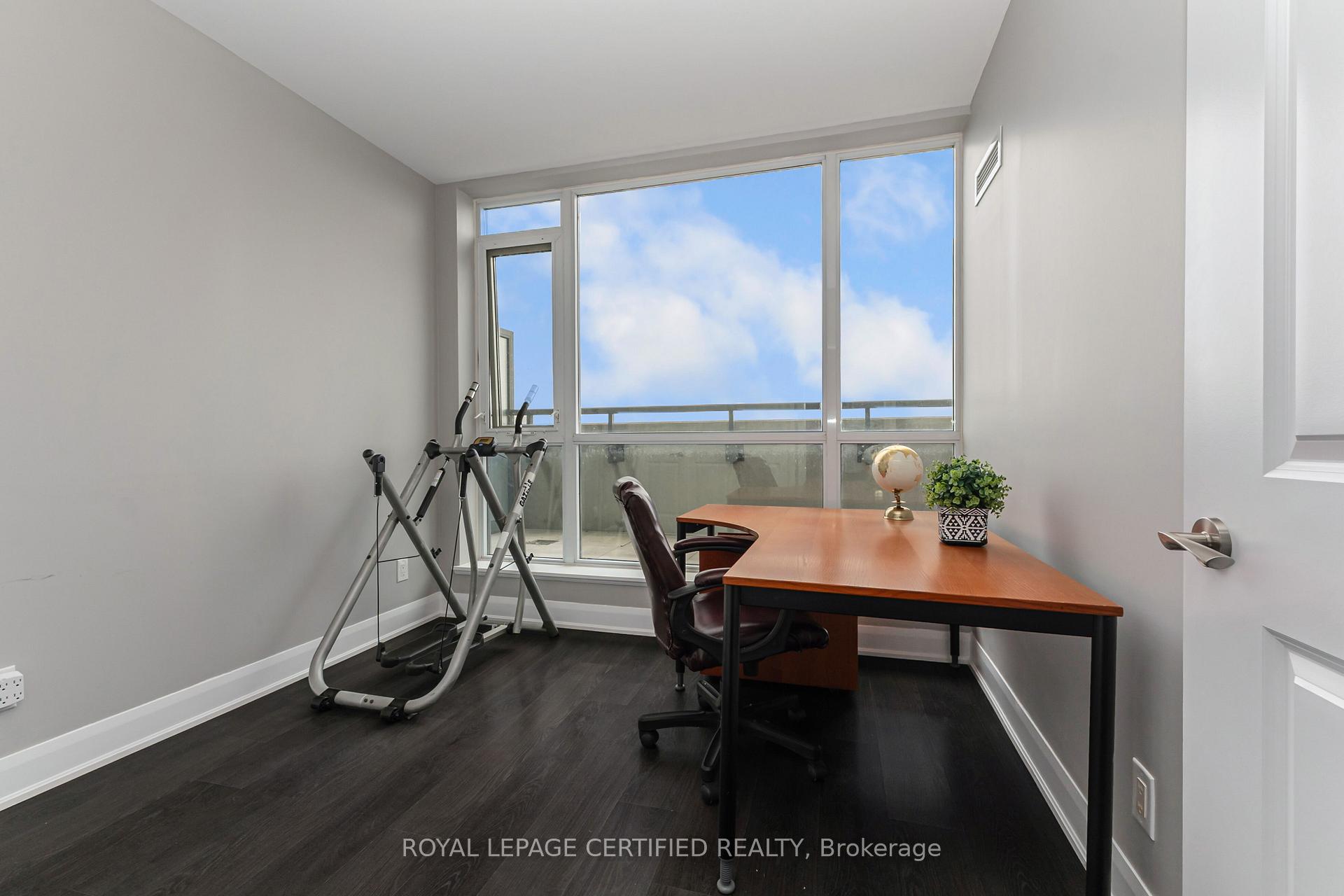 Photo 12 of Unit 711, 4700 Highway 7, Vaughan, East Woodbridge — HOMEH
