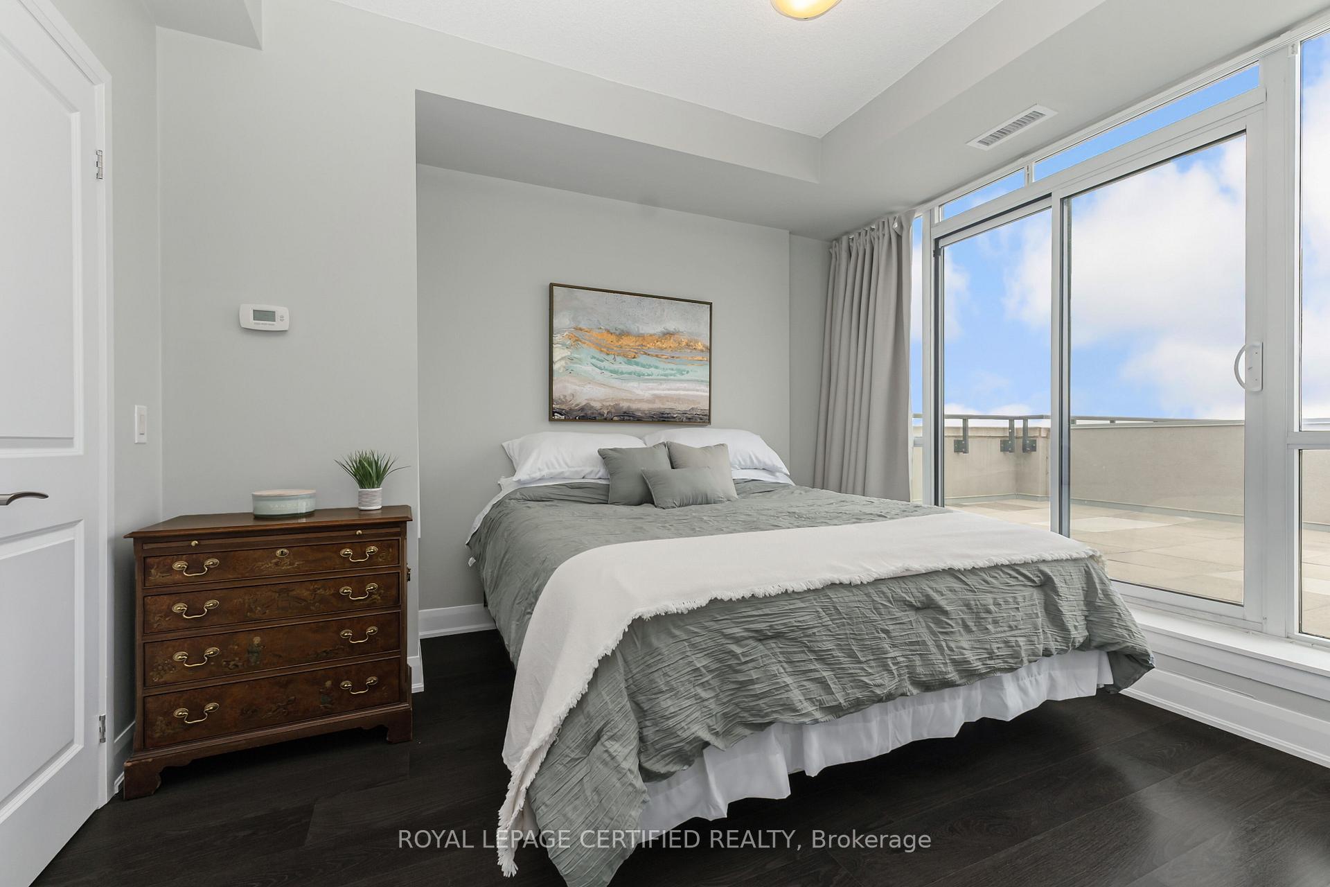 Photo 13 of Unit 711, 4700 Highway 7, Vaughan, East Woodbridge — HOMEH