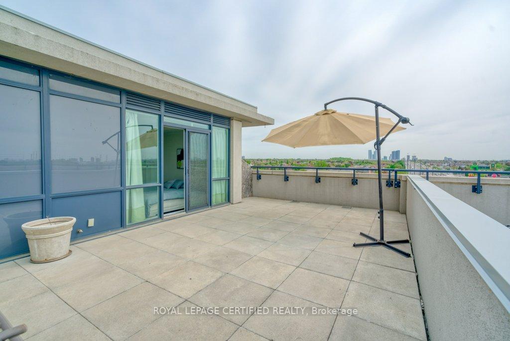 Photo 20 of Unit 711, 4700 Highway 7, Vaughan, East Woodbridge — HOMEH