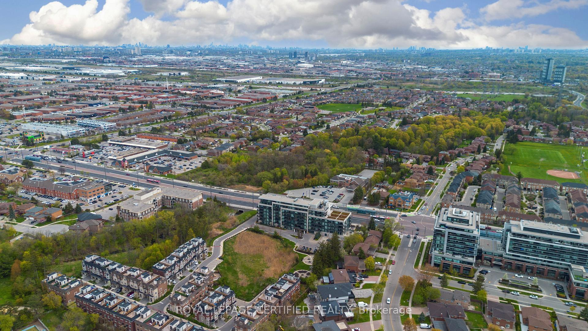 Photo 23 of Unit 711, 4700 Highway 7, Vaughan, East Woodbridge — HOMEH