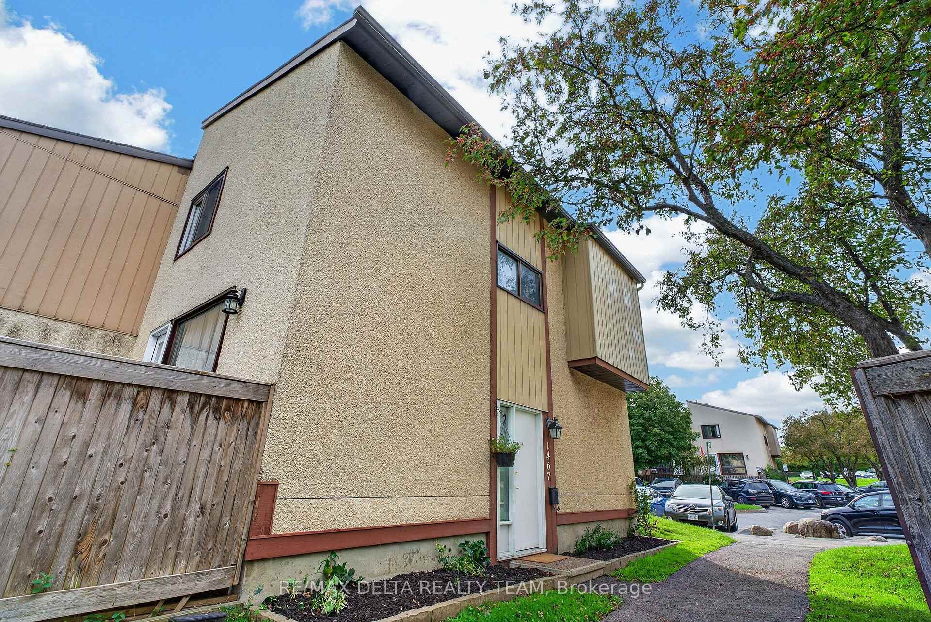 Photo 3 of 1467 Bethamy Lane, Ottawa, Beacon Hill South — HOMEH