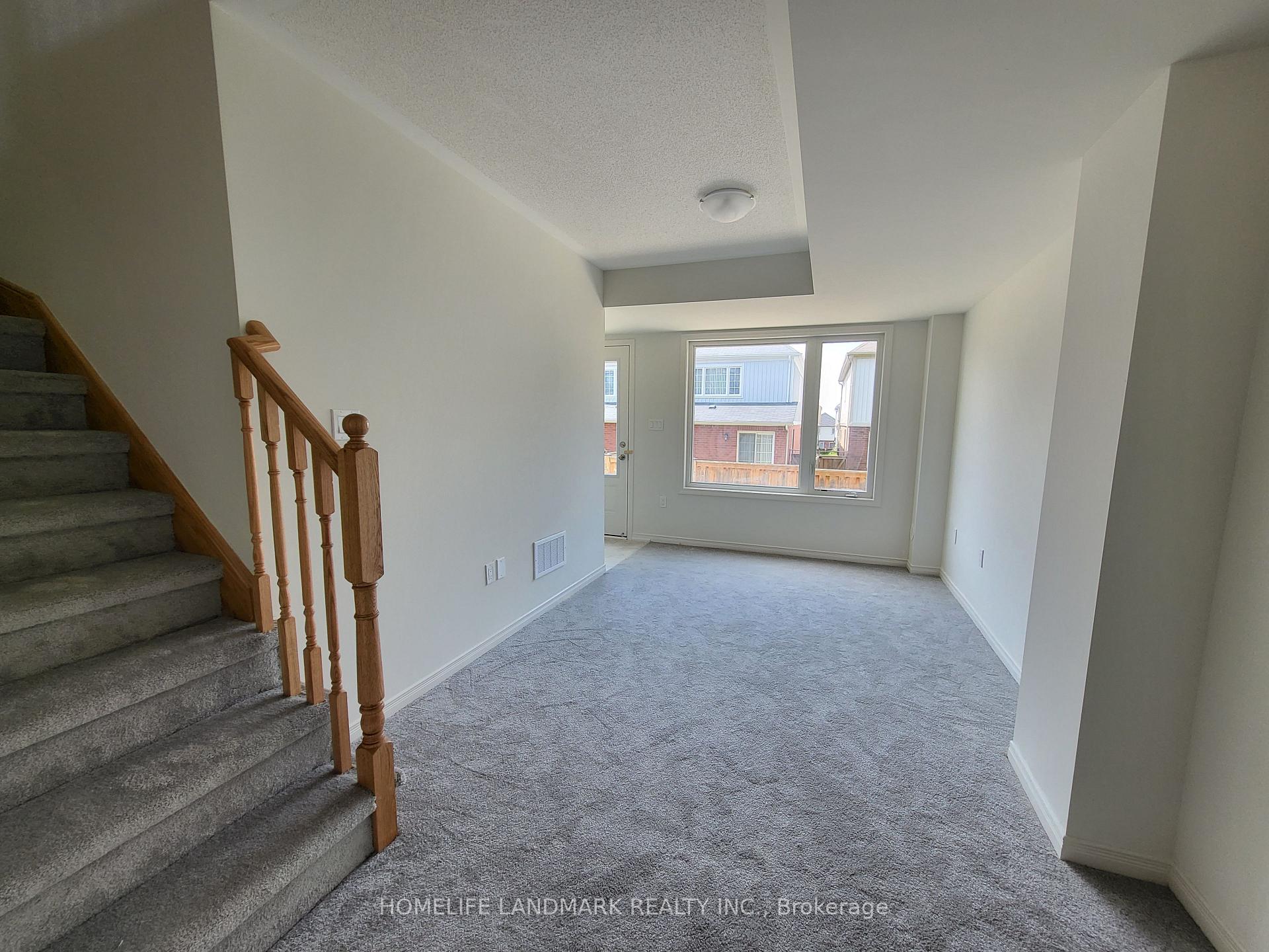 Photo 3 of 1432 Coral Springs Path, Oshawa, Taunton — HOMEH