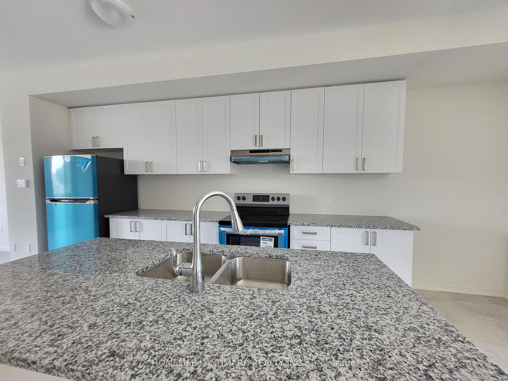 Photo 5 of 1432 Coral Springs Path, Oshawa, Taunton — HOMEH