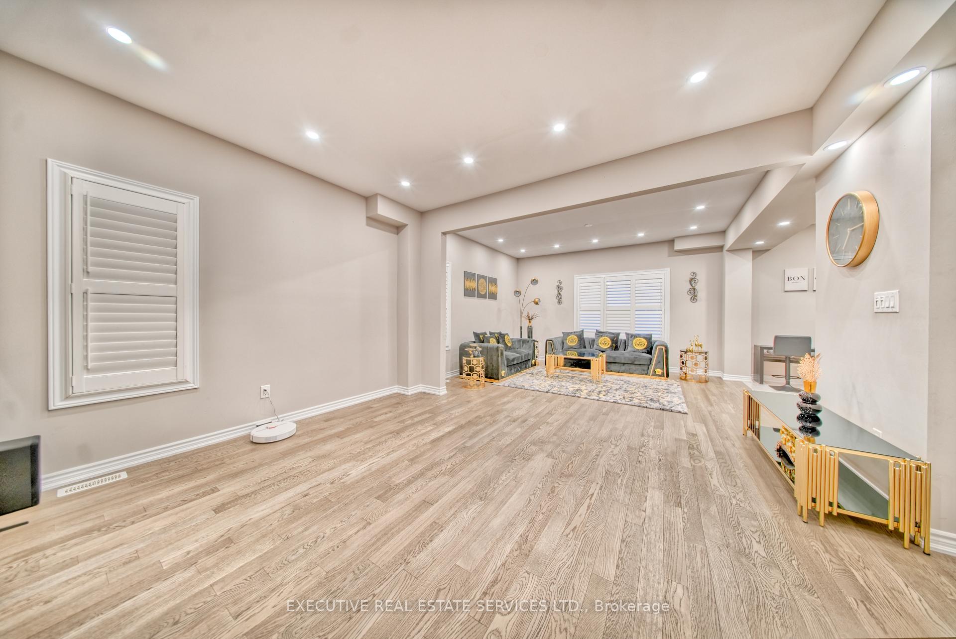 Photo 13 of Unit Upper, 57 Bethune Avenue, Welland, Lincoln/Crowland — HOMEH