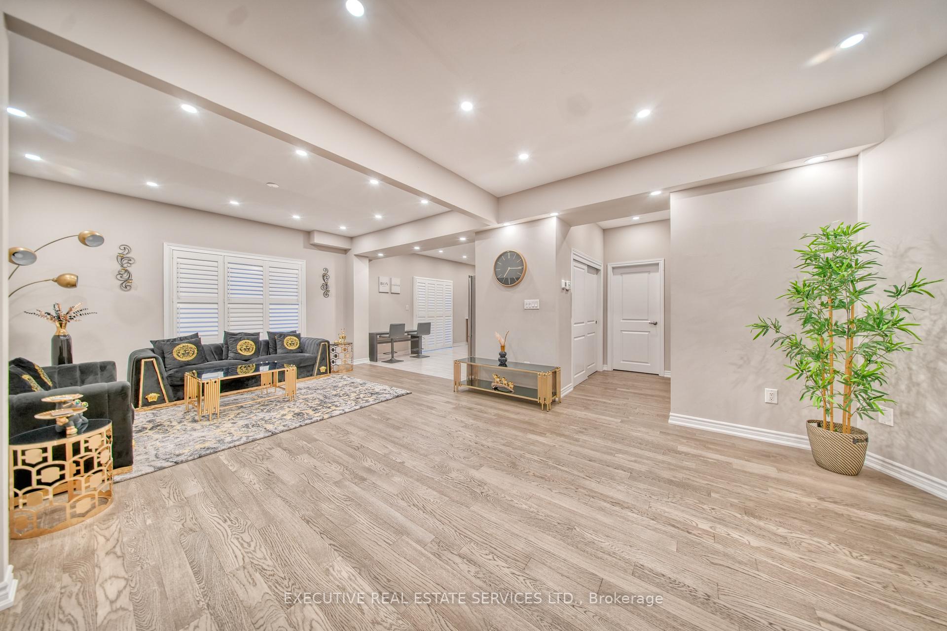 Photo 14 of Unit Upper, 57 Bethune Avenue, Welland, Lincoln/Crowland — HOMEH