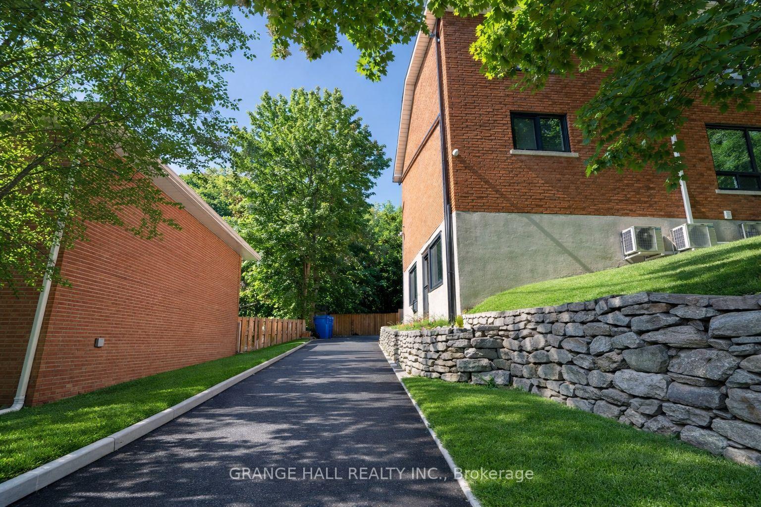 Photo 24 of Unit 2, 235 Canice Street, Orillia — HOMEH