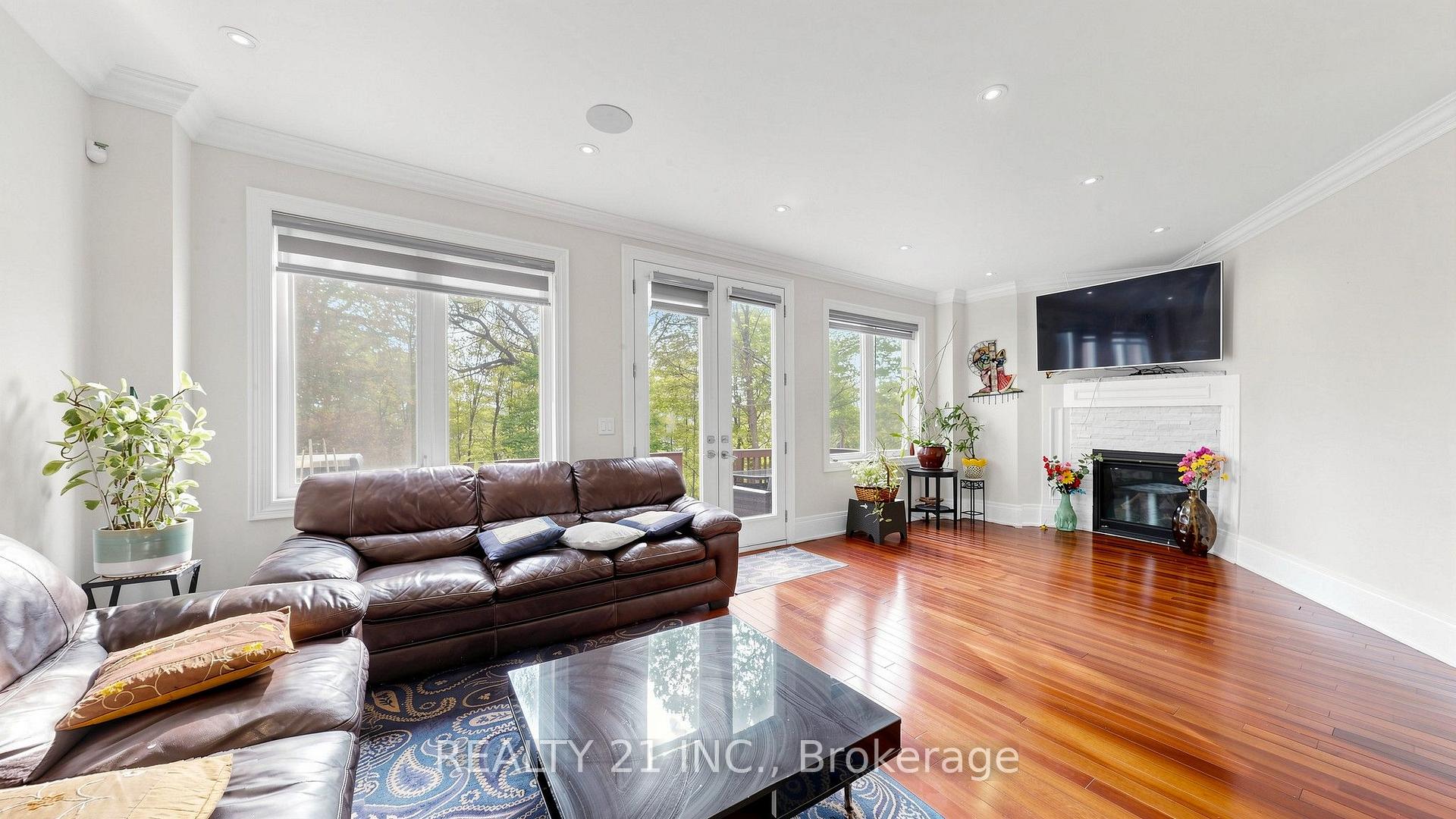 Photo 11 of 3 Stinson Circle, Toronto, O'Connor-Parkview — HOMEH