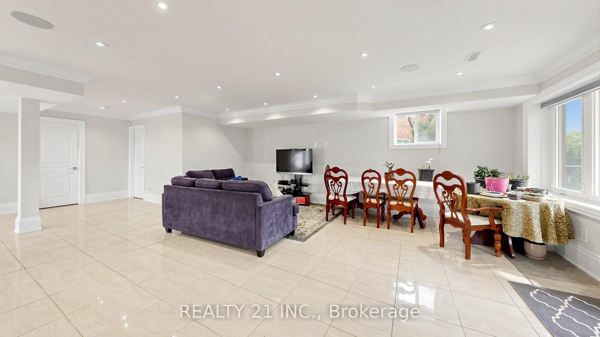 Photo 39 of 3 Stinson Circle, Toronto, O'Connor-Parkview — HOMEH