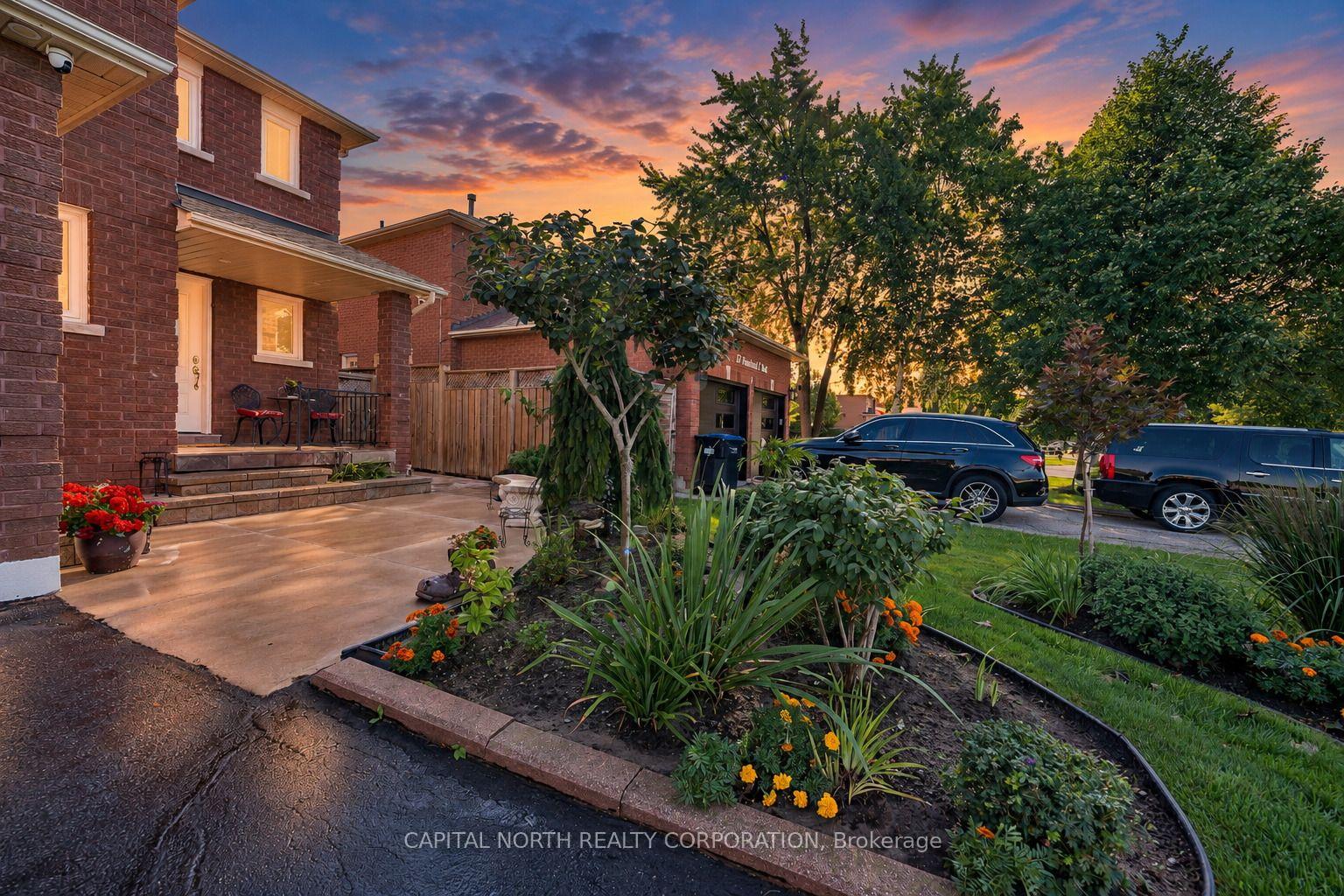 Photo 2 of 11 Pembrook Street, Caledon, Bolton East — HOMEH