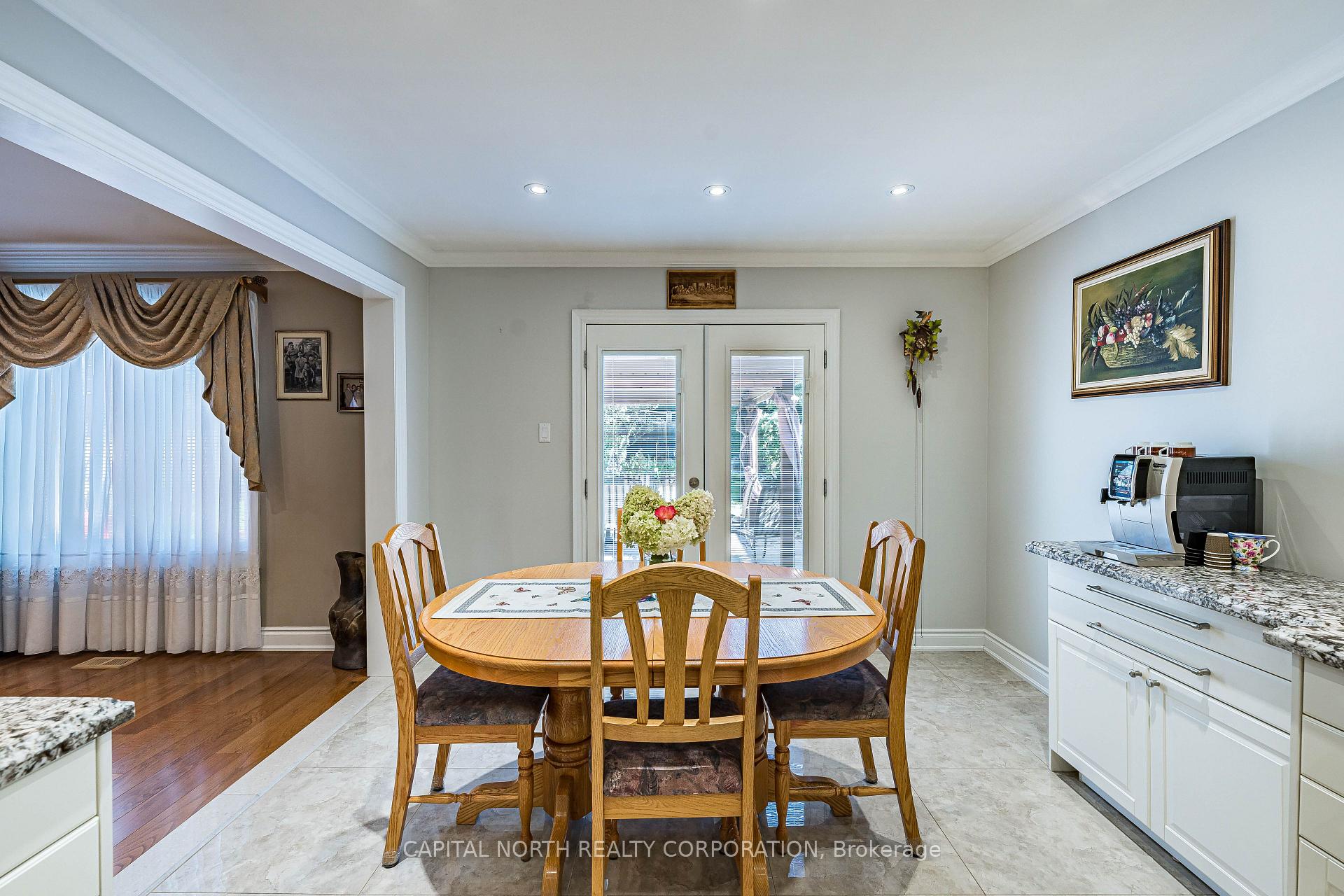 Photo 8 of 11 Pembrook Street, Caledon, Bolton East — HOMEH