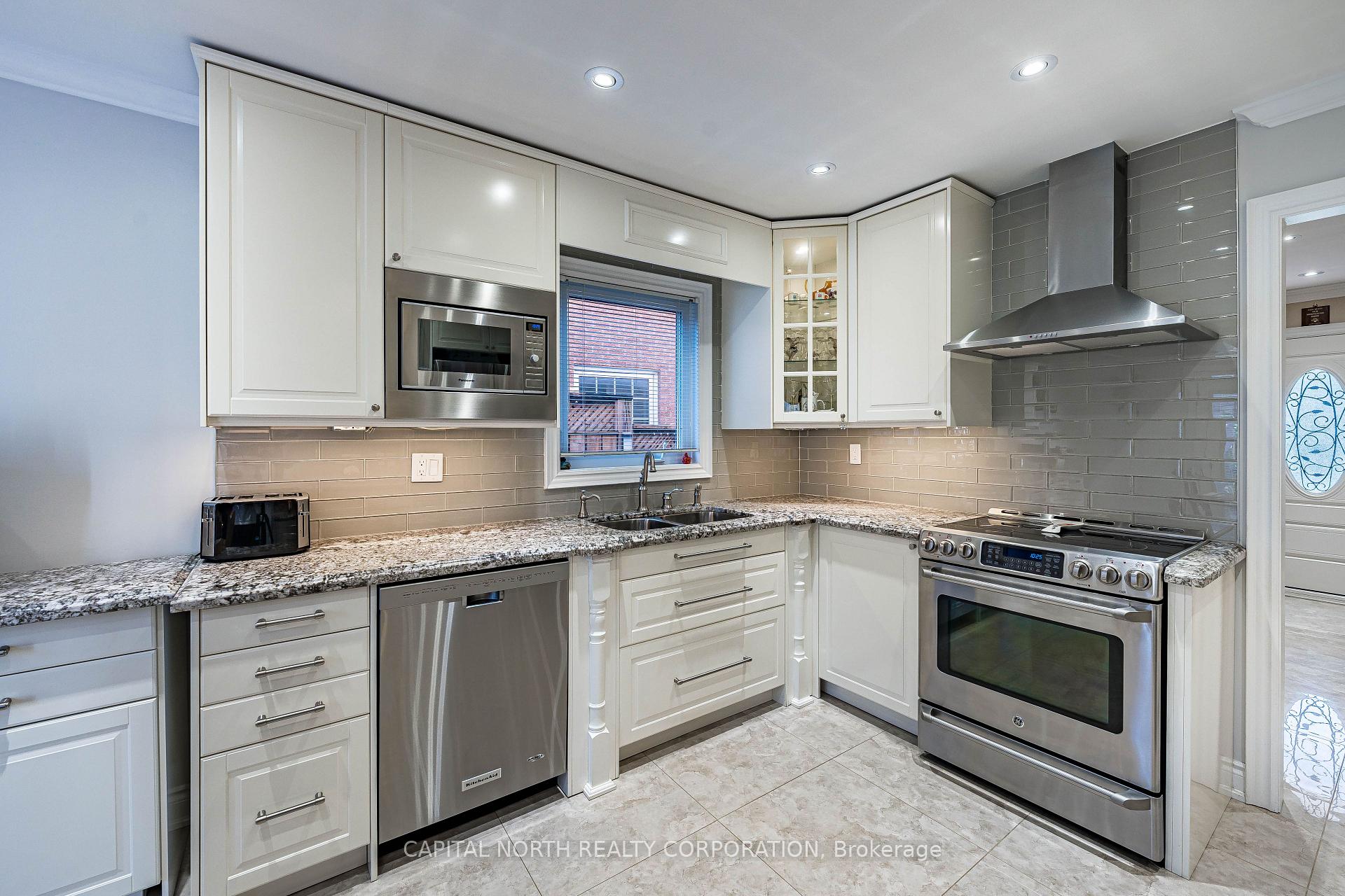 Photo 9 of 11 Pembrook Street, Caledon, Bolton East — HOMEH