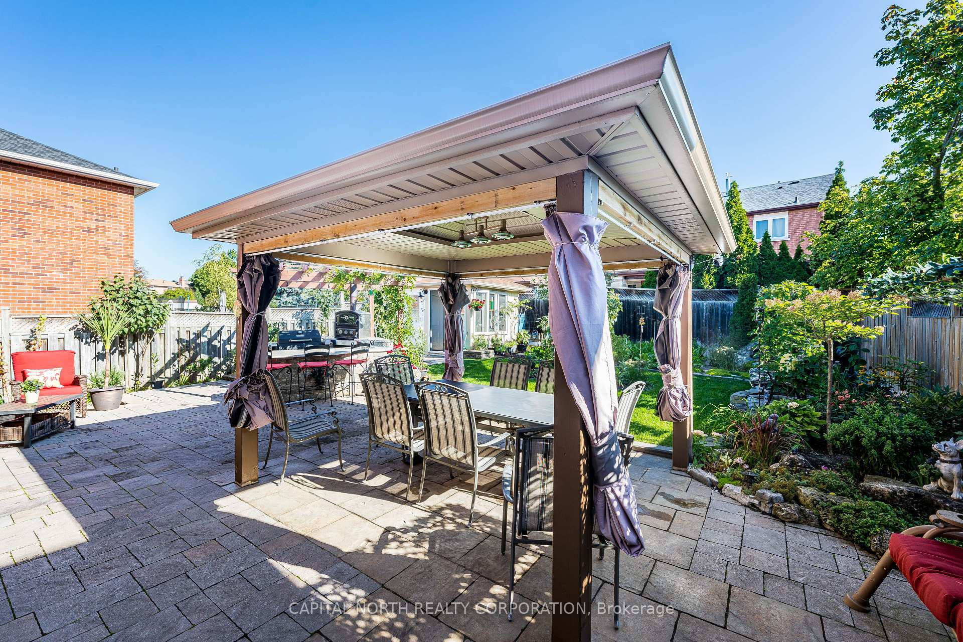 Photo 36 of 11 Pembrook Street, Caledon, Bolton East — HOMEH