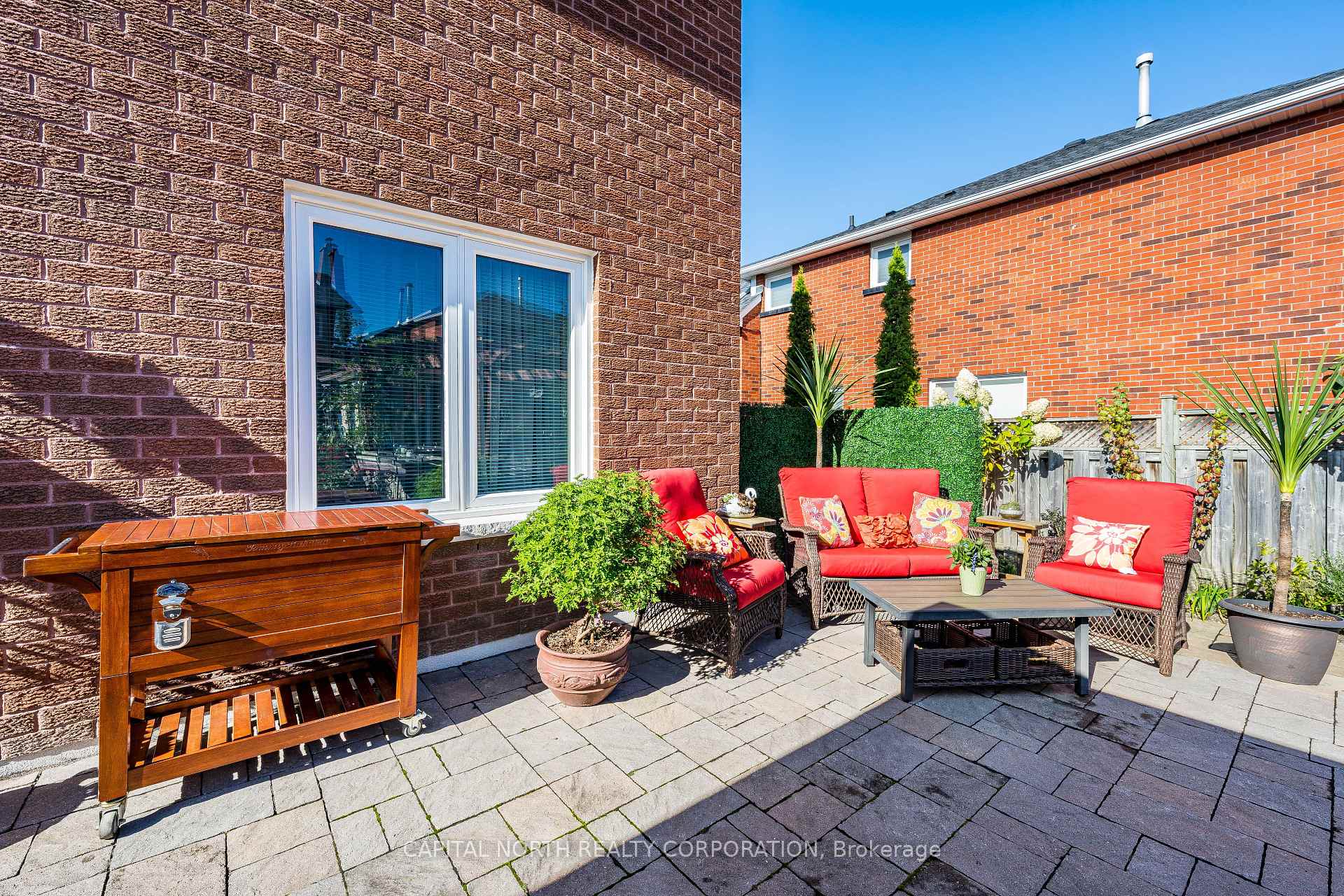 Photo 37 of 11 Pembrook Street, Caledon, Bolton East — HOMEH