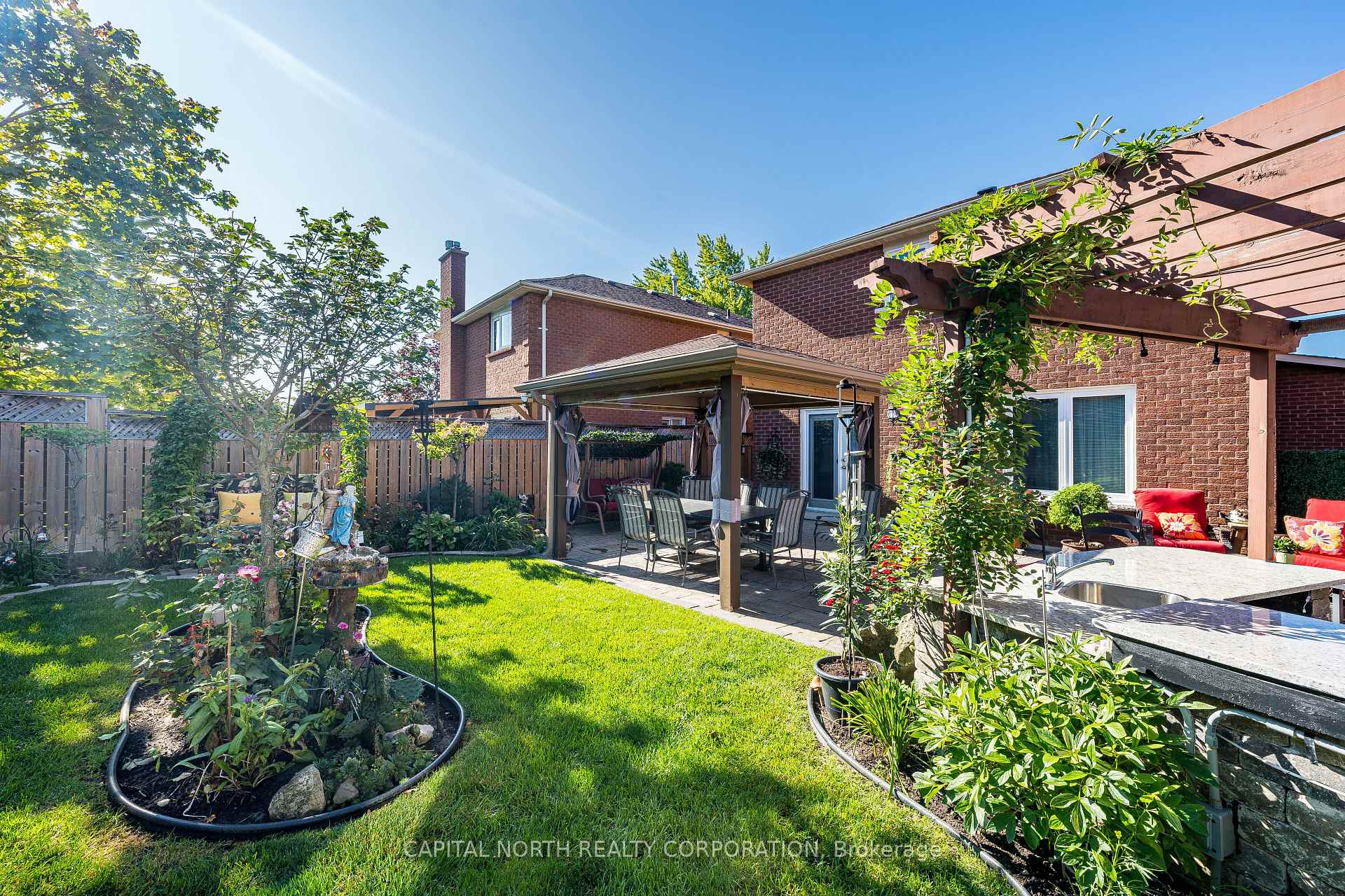 Photo 42 of 11 Pembrook Street, Caledon, Bolton East — HOMEH
