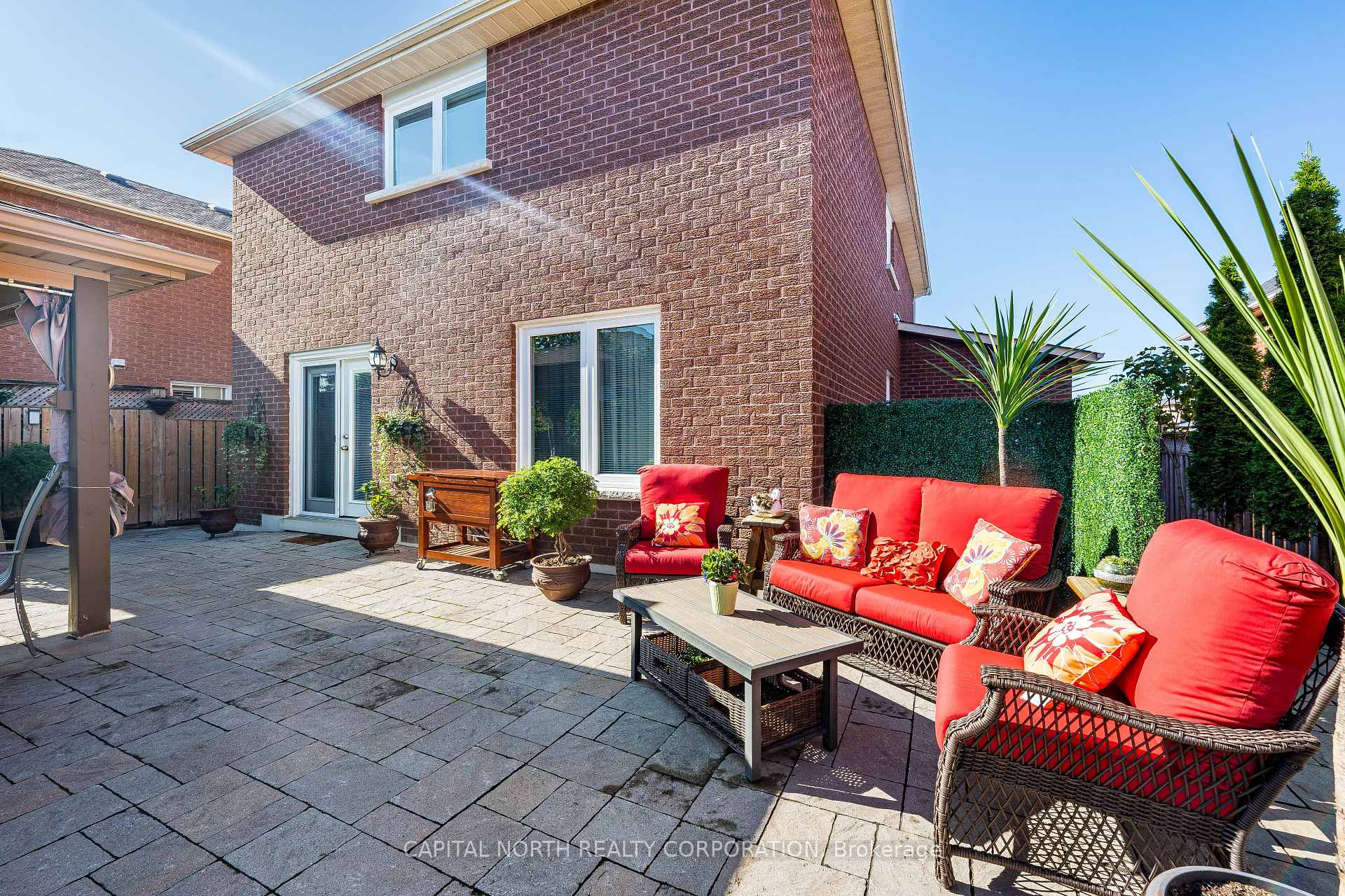 Photo 43 of 11 Pembrook Street, Caledon, Bolton East — HOMEH