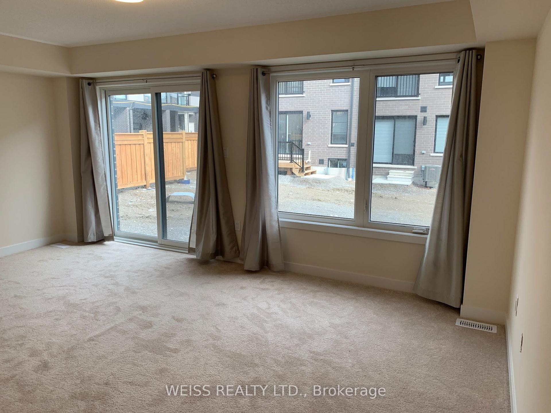 Photo 3 of 1604 Moonbeam Glen, Pickering, Duffin Heights — HOMEH
