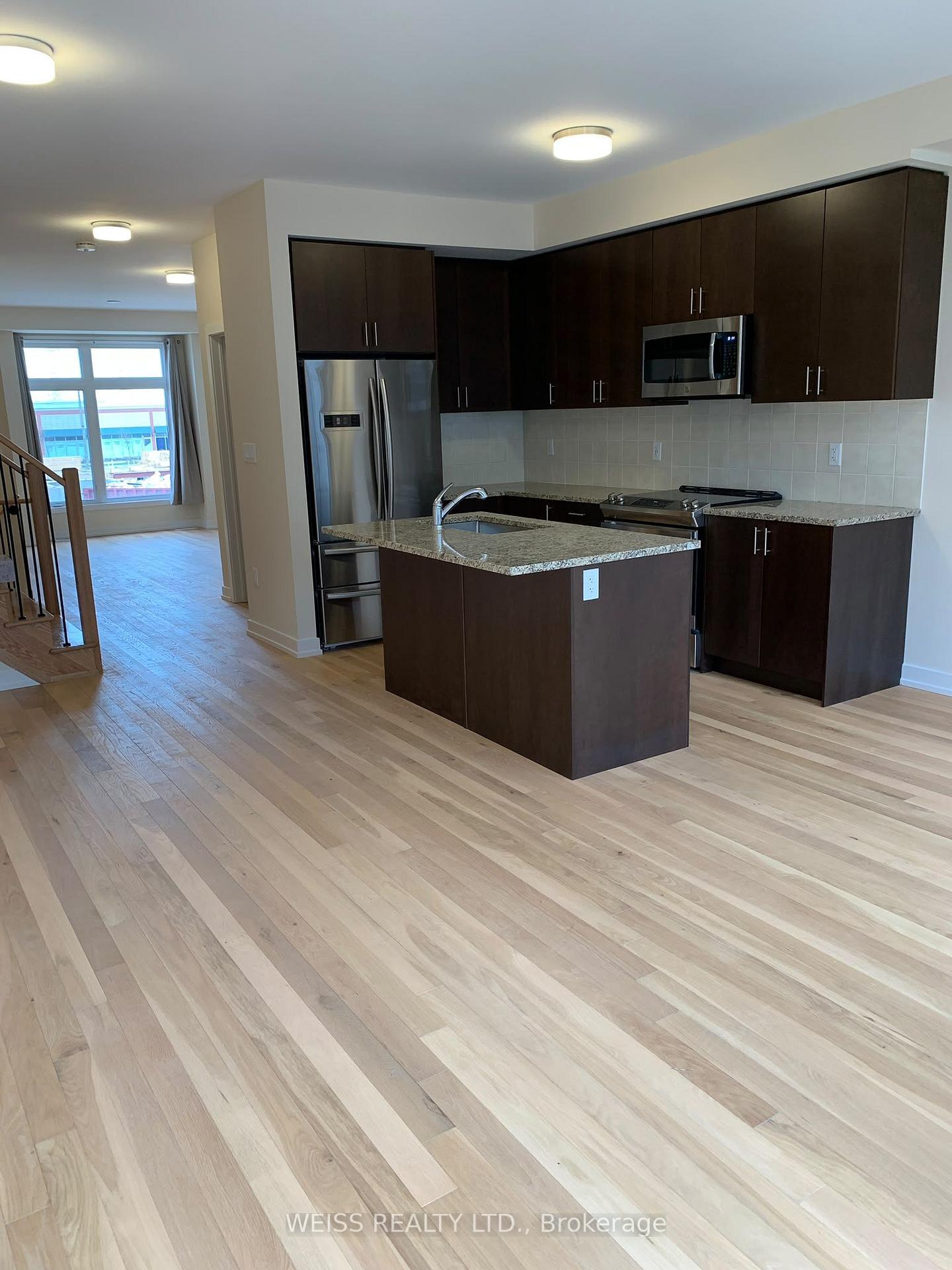 Photo 8 of 1604 Moonbeam Glen, Pickering, Duffin Heights — HOMEH