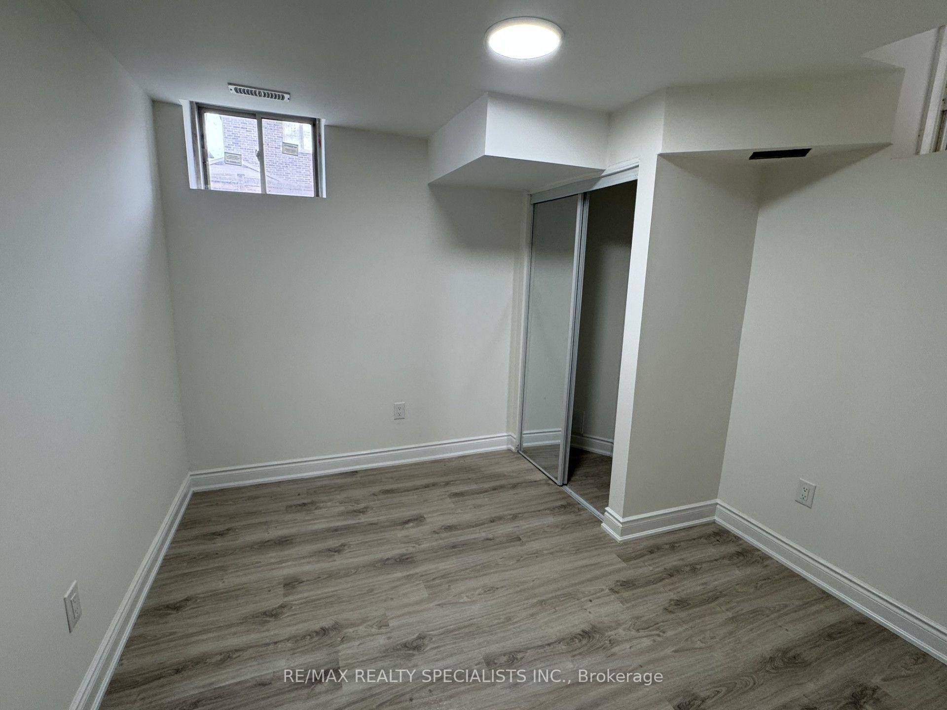 Photo 11 of 7 Buttonwood (Basement) Road, Brampton, Toronto Gore Rural Estate — HOMEH