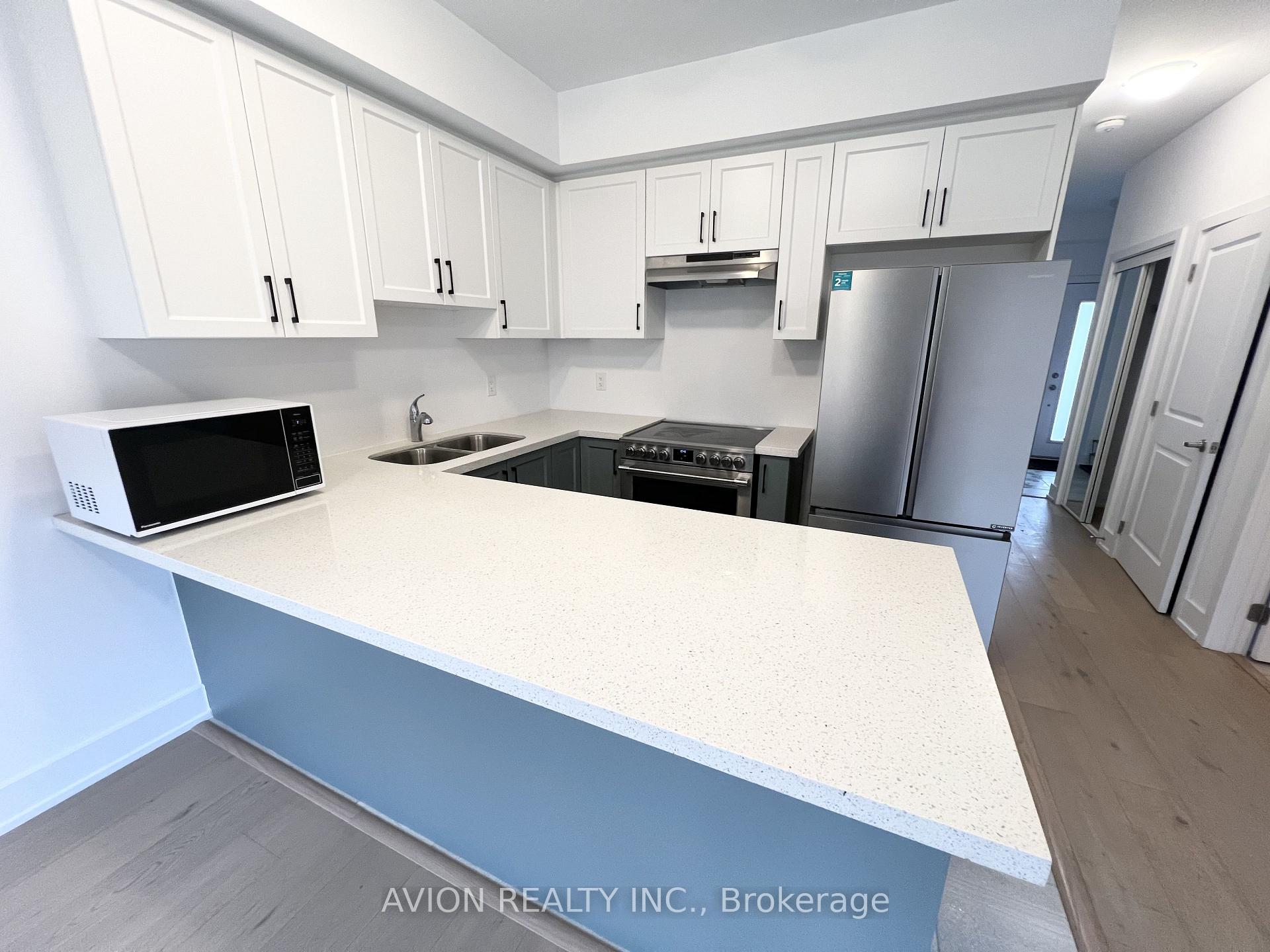 Photo 8 of 31 Gateway Drive, Barrie, Rural Barrie Southeast — HOMEH