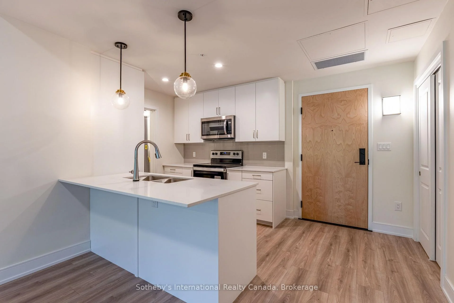 Photo 34 of Unit 316, 121 Mary Street, Clearview, Creemore — HOMEH