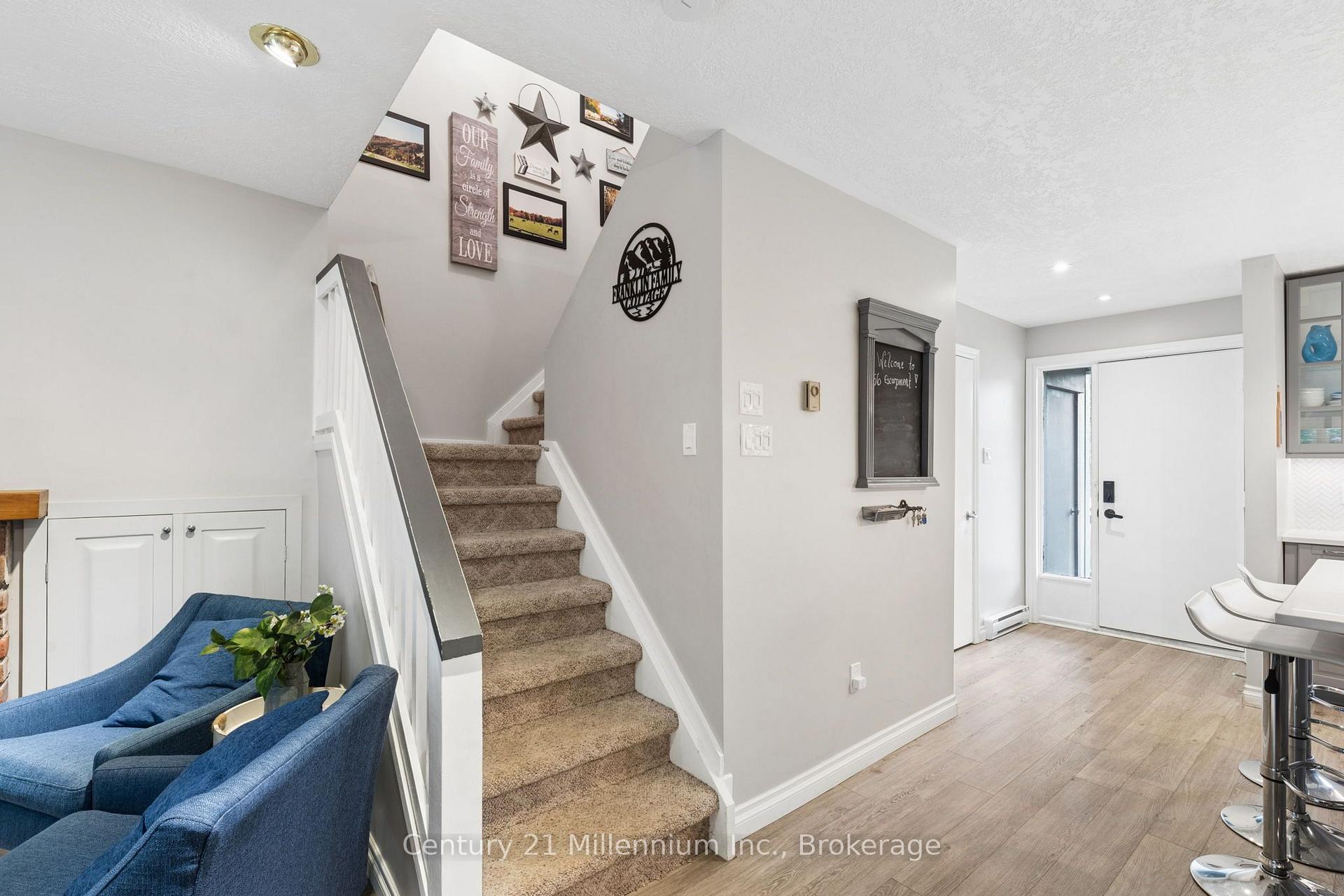 Photo 9 of 156 Escarpment Crescent, Collingwood — HOMEH