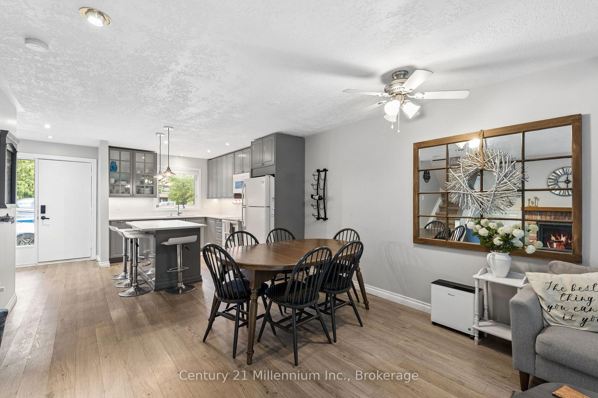Photo 11 of 156 Escarpment Crescent, Collingwood — HOMEH