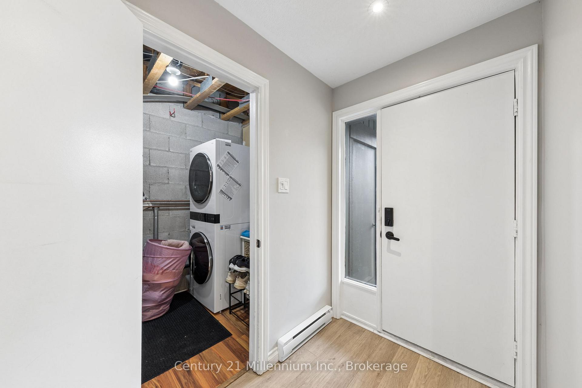 Photo 17 of 156 Escarpment Crescent, Collingwood — HOMEH