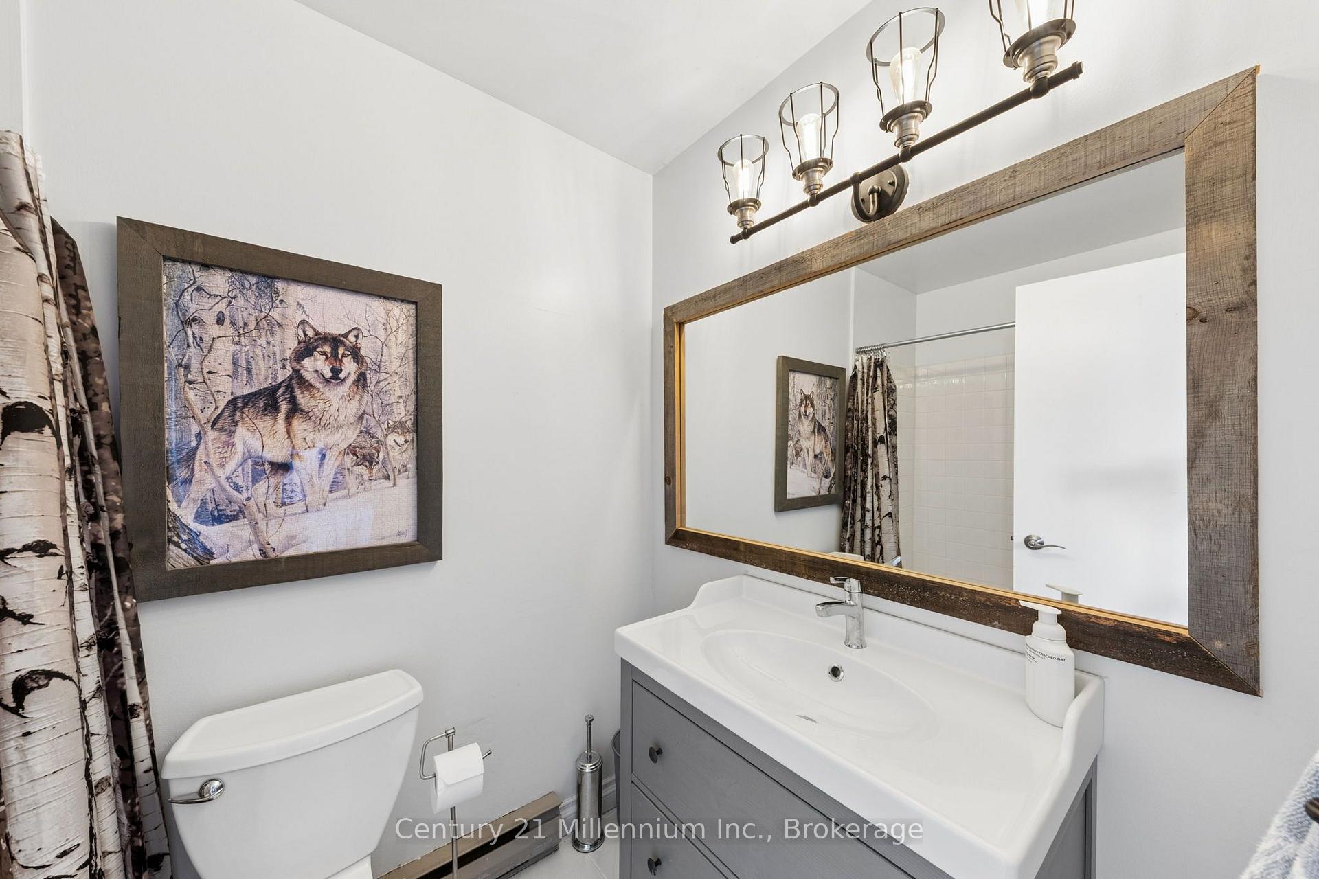 Photo 25 of 156 Escarpment Crescent, Collingwood — HOMEH