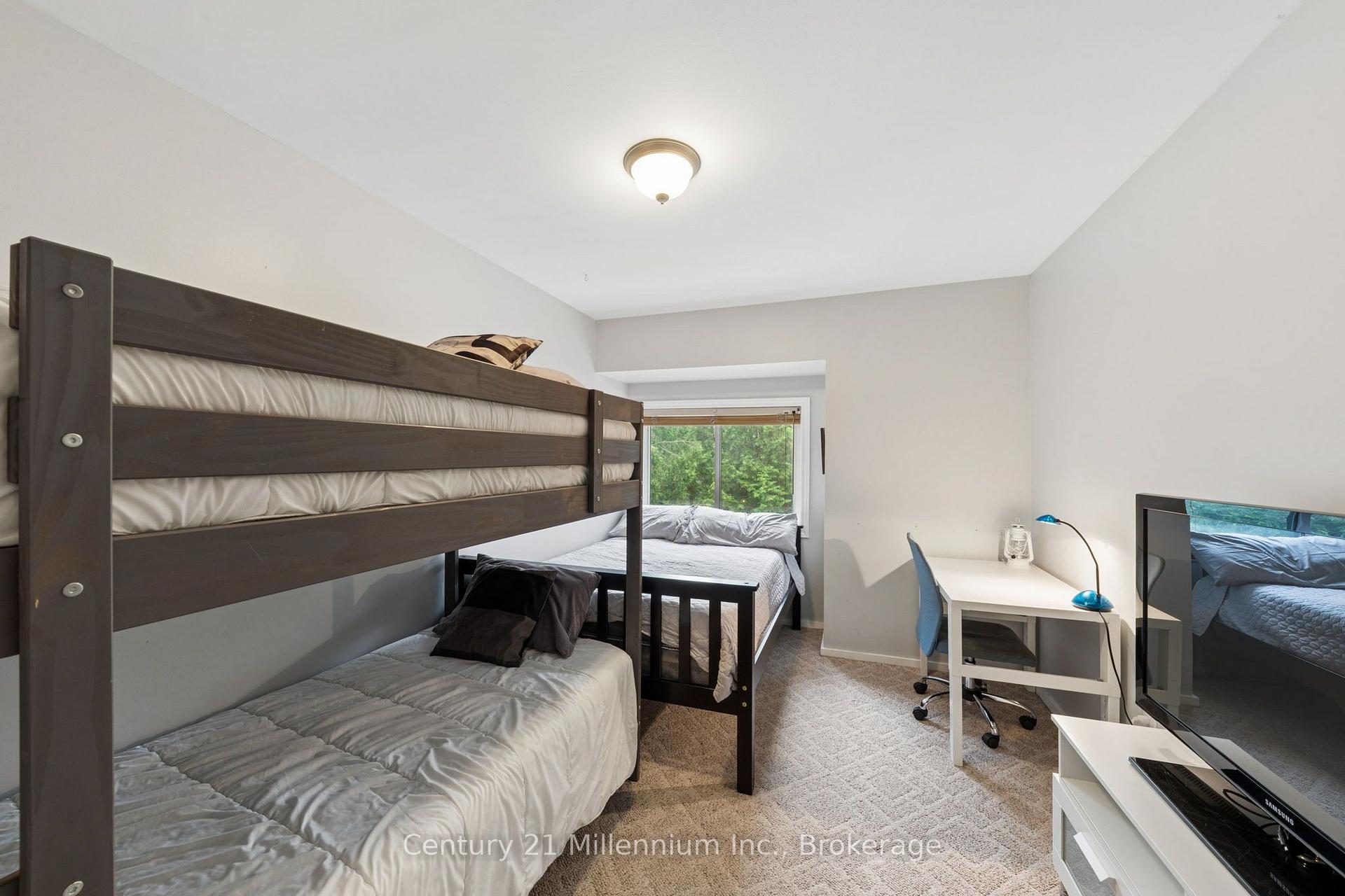 Photo 27 of 156 Escarpment Crescent, Collingwood — HOMEH
