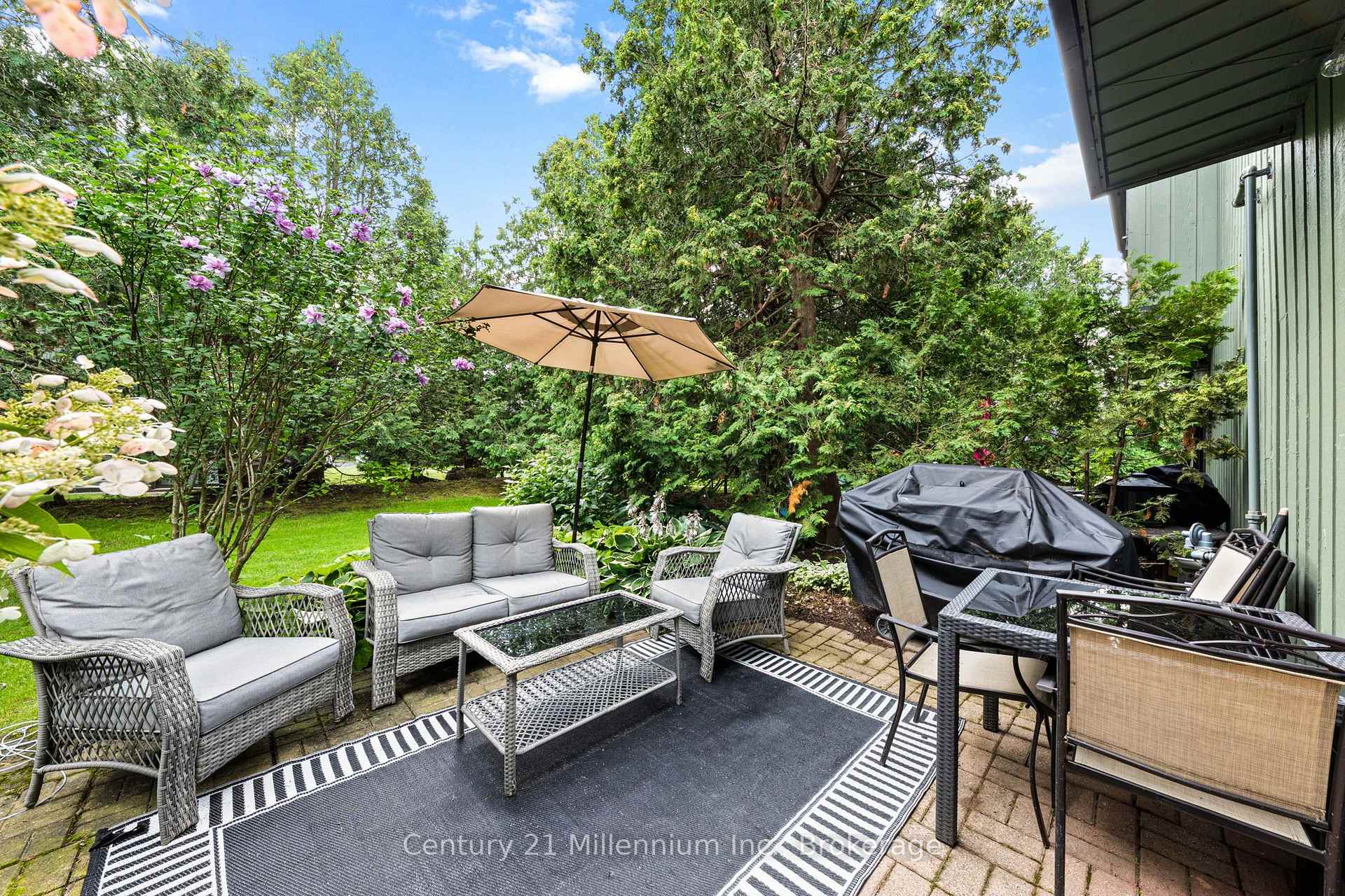 Photo 30 of 156 Escarpment Crescent, Collingwood — HOMEH