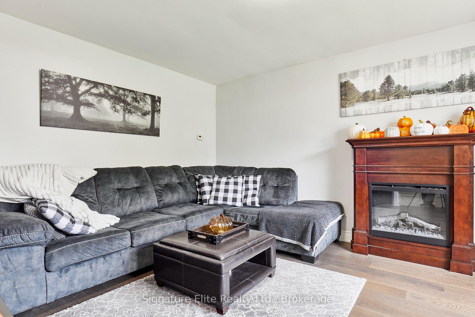 Photo 2 of 96 Oakes Avenue, Oshawa, O'Neill — HOMEH