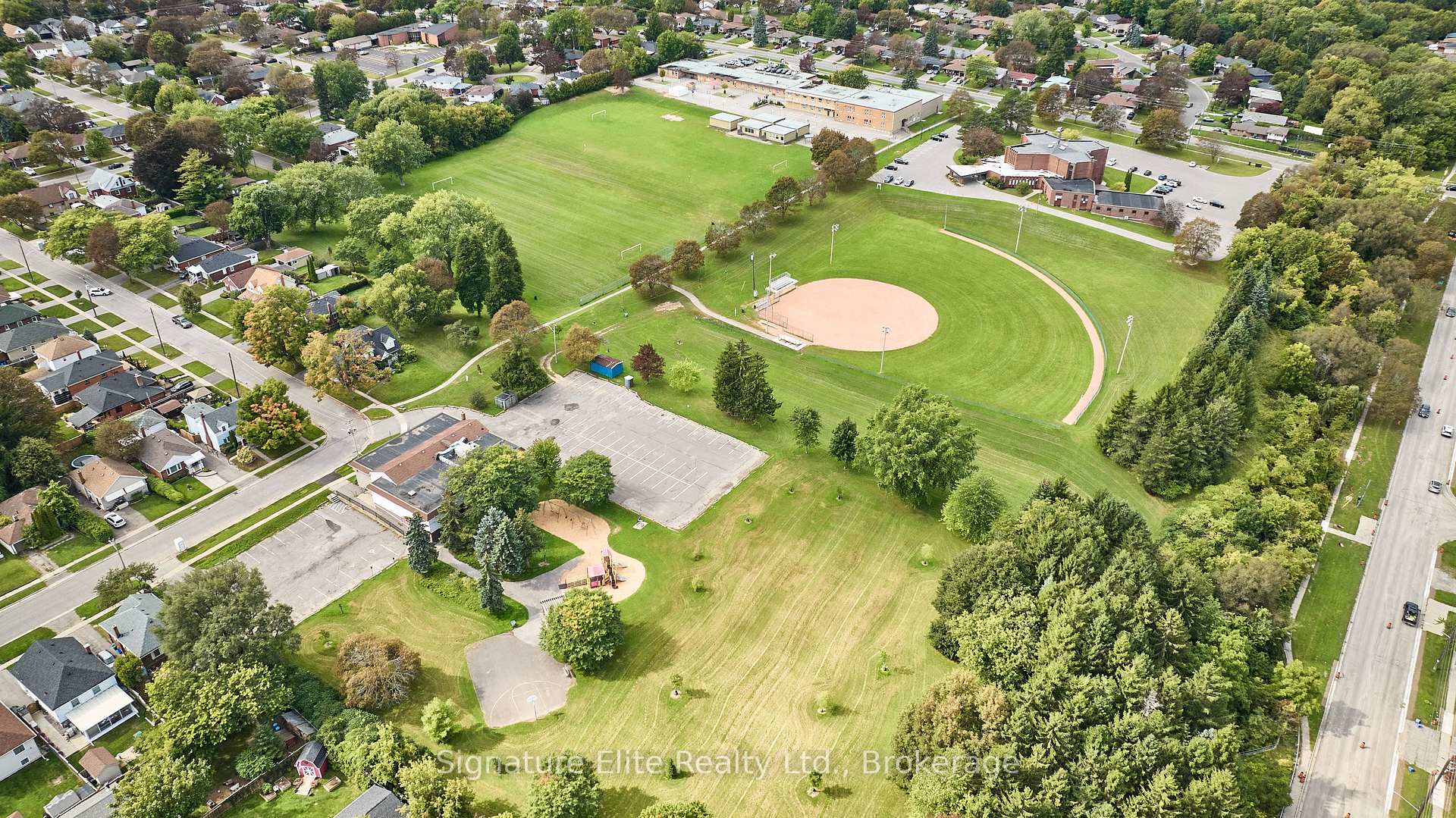 Photo 53 of 96 Oakes Avenue, Oshawa, O'Neill — HOMEH