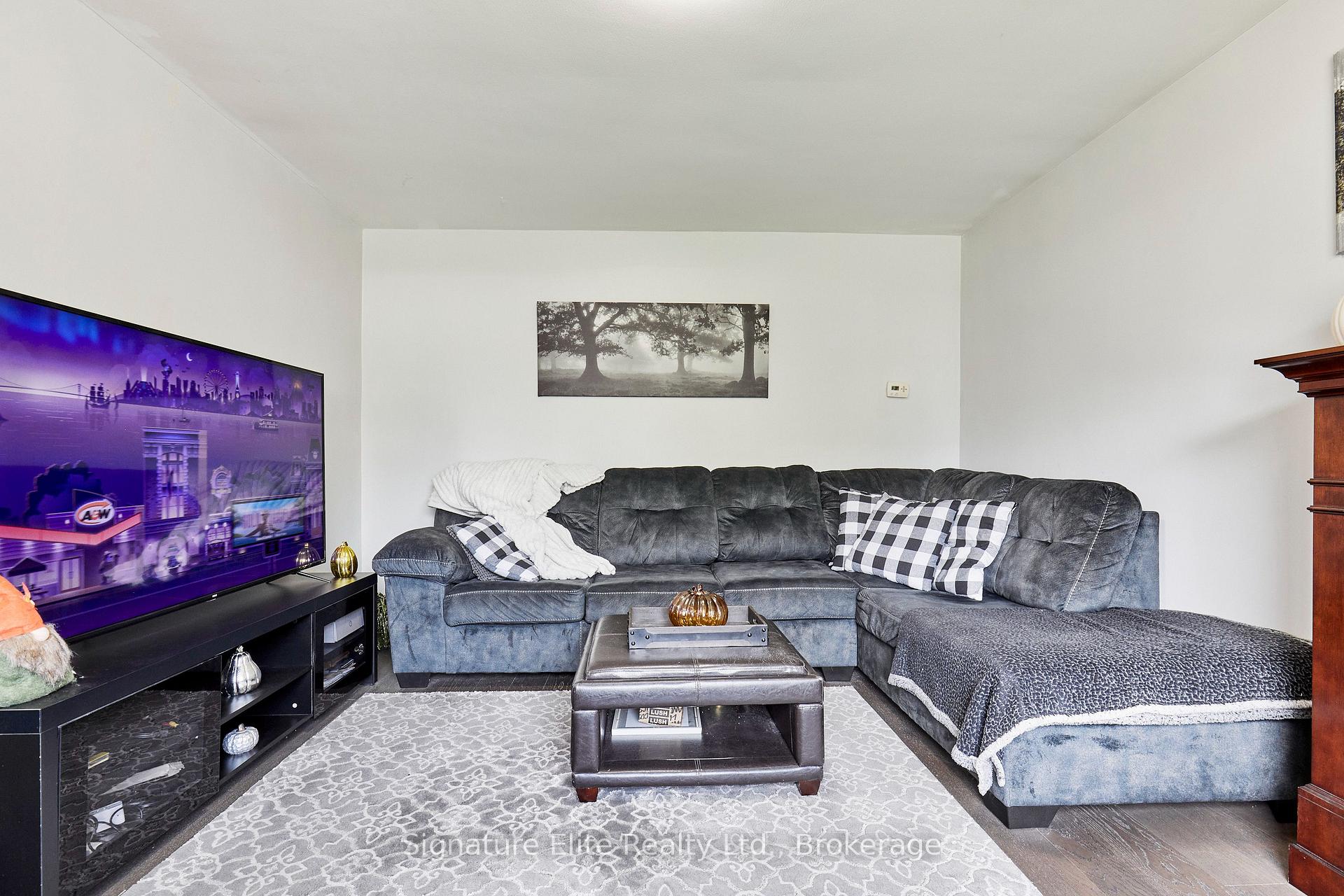 Photo 5 of 96 Oakes Avenue, Oshawa, O'Neill — HOMEH
