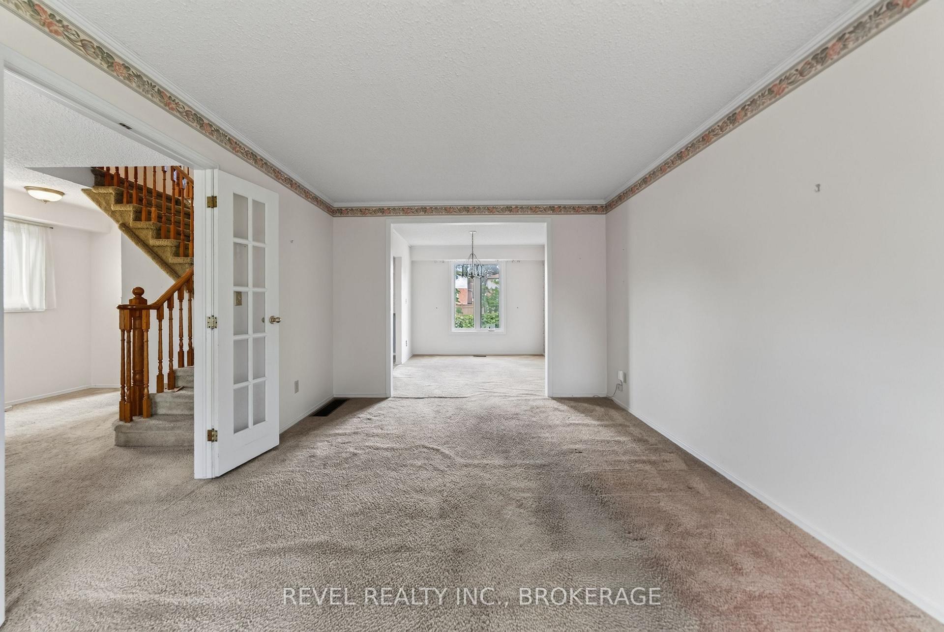 Photo 9 of 126 Grenadier Drive, Kingston, Kingston East (Incl Barret Crt) — HOMEH