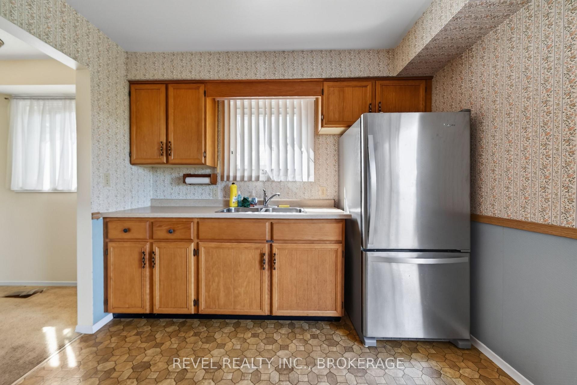 Photo 15 of 126 Grenadier Drive, Kingston, Kingston East (Incl Barret Crt) — HOMEH