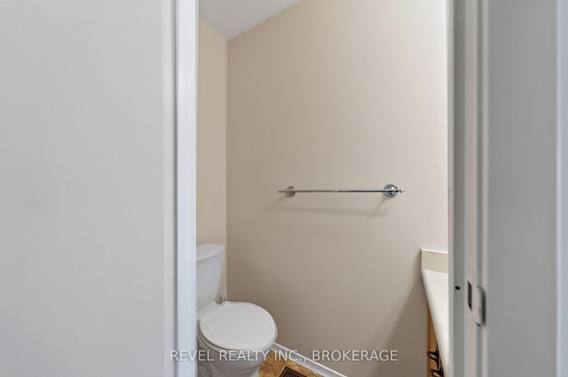 Photo 17 of 126 Grenadier Drive, Kingston, Kingston East (Incl Barret Crt) — HOMEH