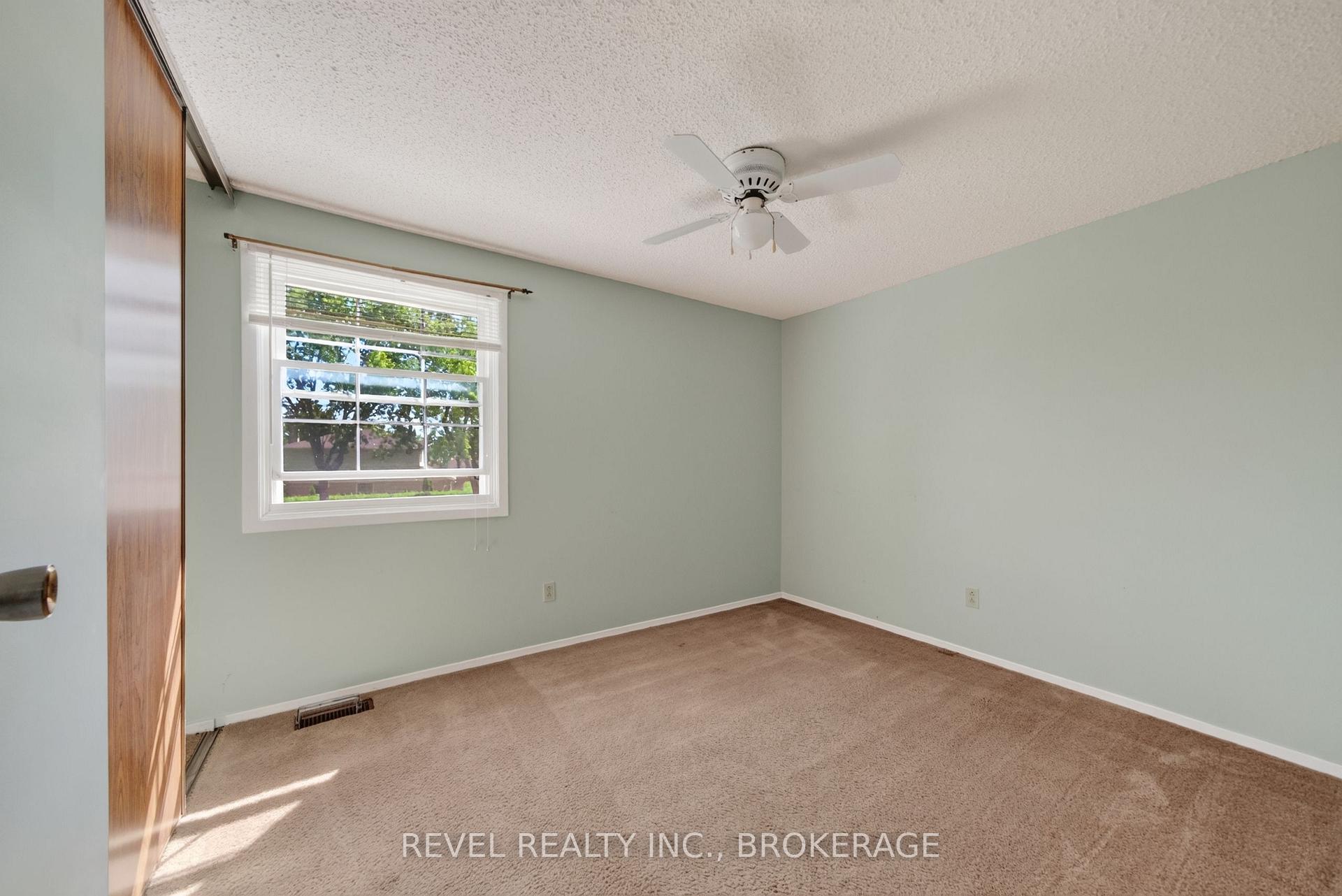 Photo 24 of 126 Grenadier Drive, Kingston, Kingston East (Incl Barret Crt) — HOMEH