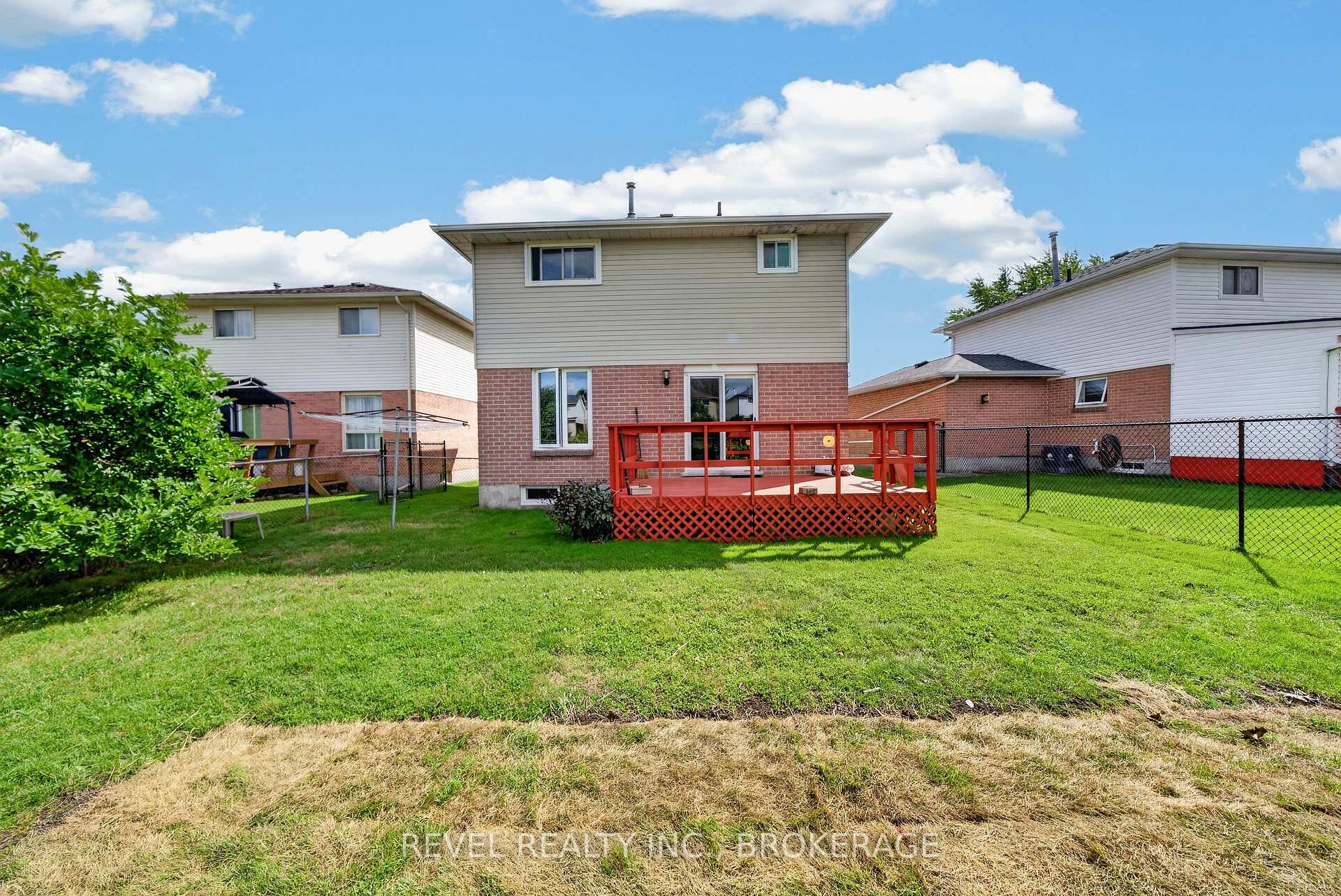 Photo 34 of 126 Grenadier Drive, Kingston, Kingston East (Incl Barret Crt) — HOMEH