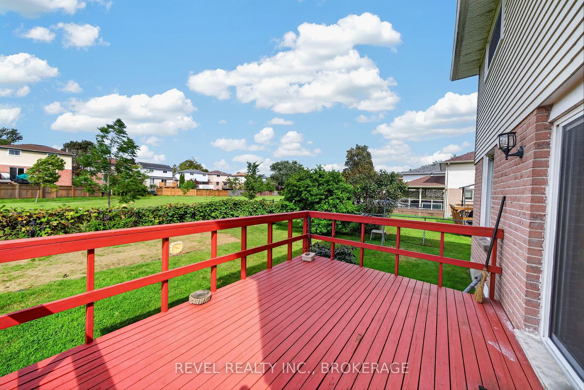 Photo 35 of 126 Grenadier Drive, Kingston, Kingston East (Incl Barret Crt) — HOMEH