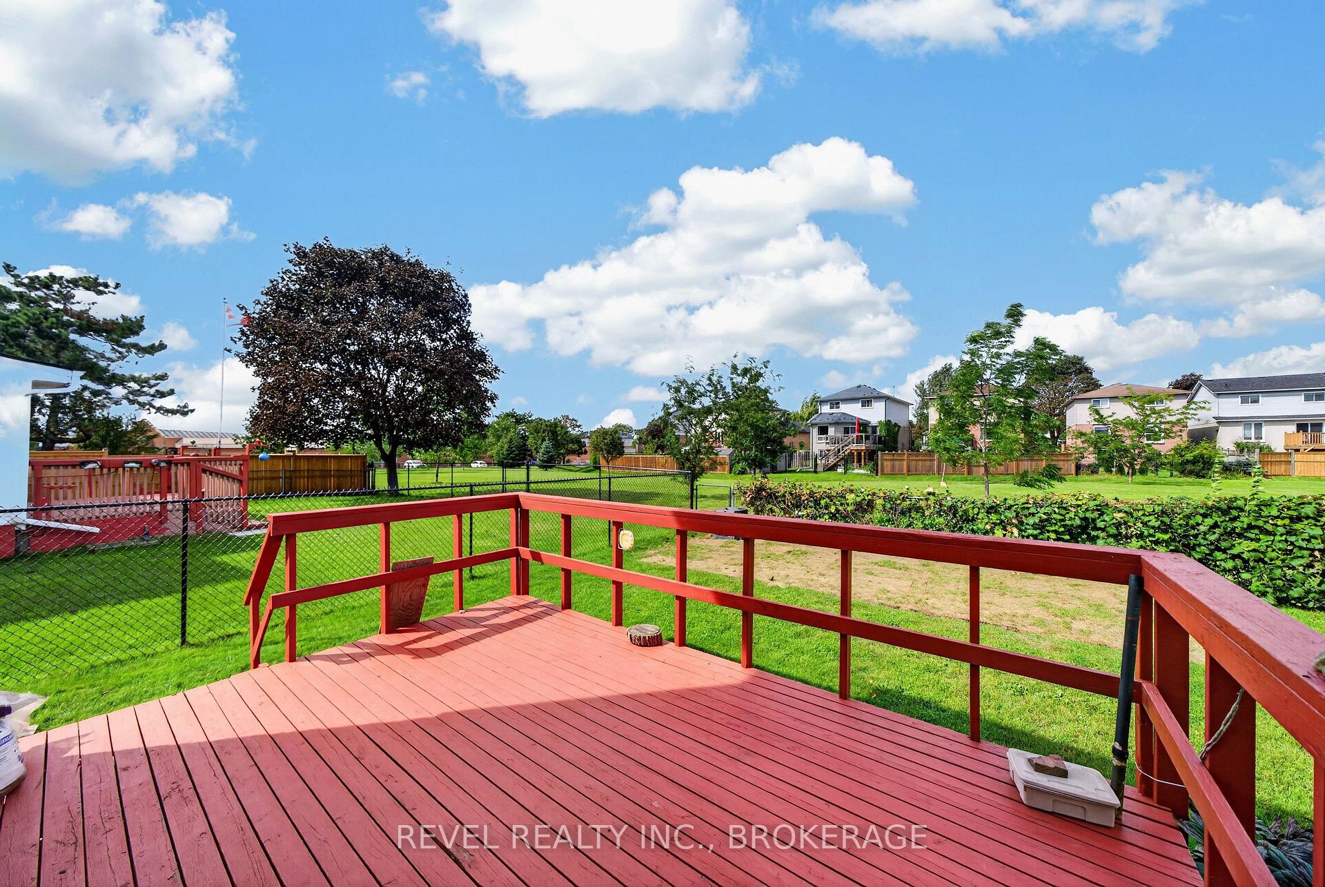 Photo 36 of 126 Grenadier Drive, Kingston, Kingston East (Incl Barret Crt) — HOMEH