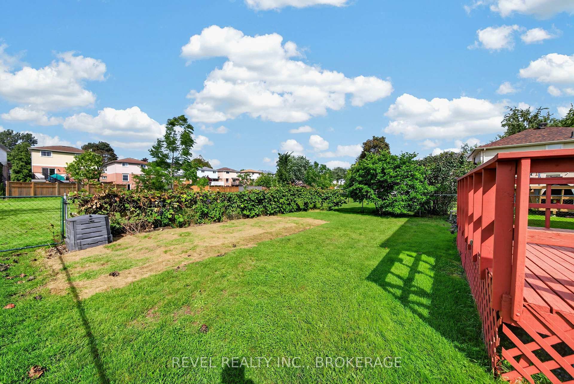 Photo 37 of 126 Grenadier Drive, Kingston, Kingston East (Incl Barret Crt) — HOMEH
