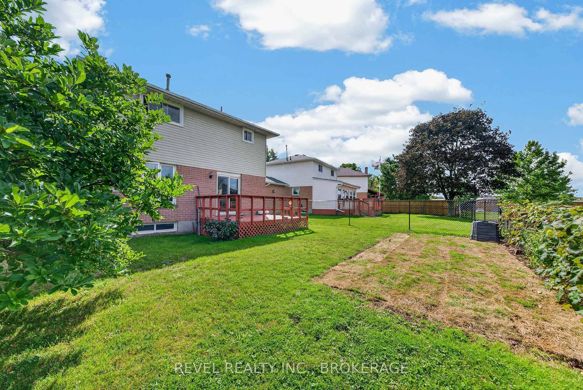 Photo 38 of 126 Grenadier Drive, Kingston, Kingston East (Incl Barret Crt) — HOMEH