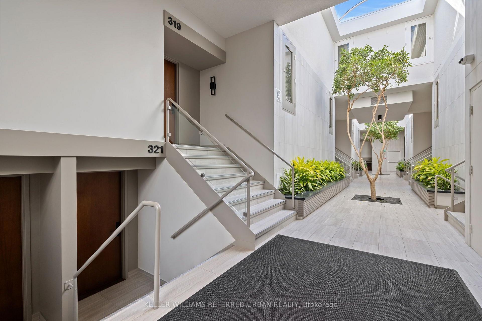 Photo 3 of Unit 321, 40 Oaklands Avenue, Toronto, Yonge-St. Clair — HOMEH